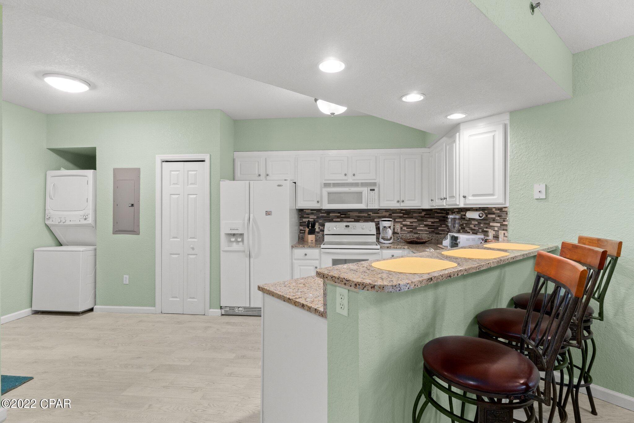 Hibiscus By The Bay - Residential