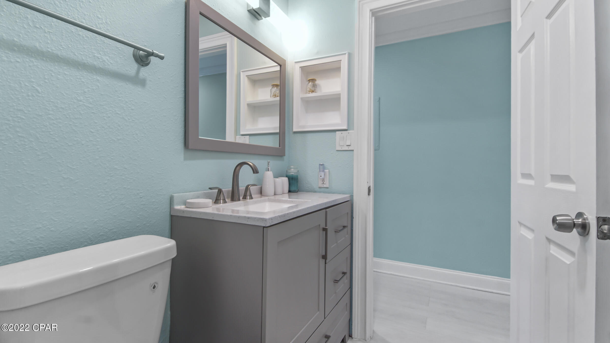 Emerald Shores Condo - Residential