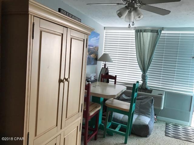 Fontainebleau Terrace - Residential