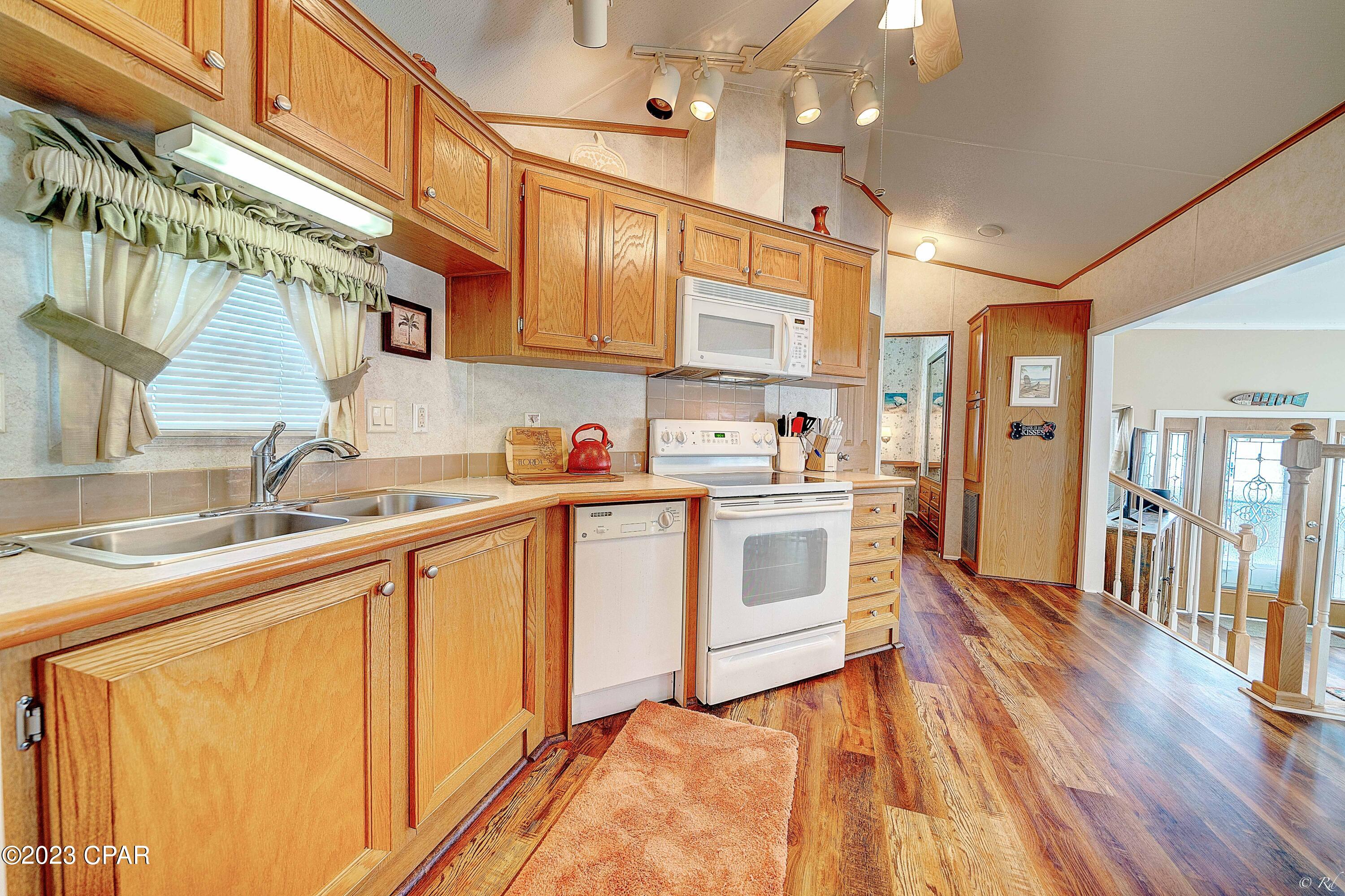 Emerald Pointe Resort - Residential