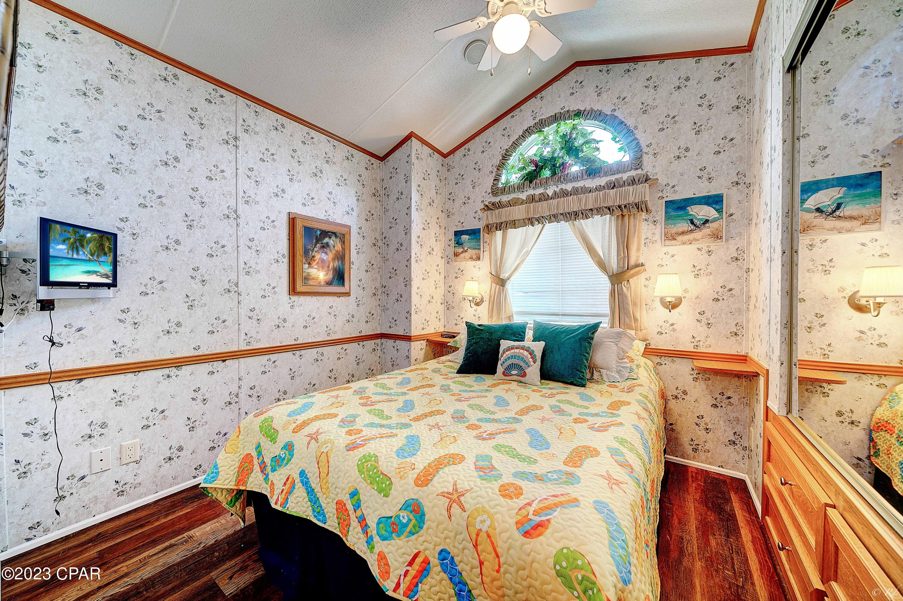 Emerald Pointe Resort - Residential