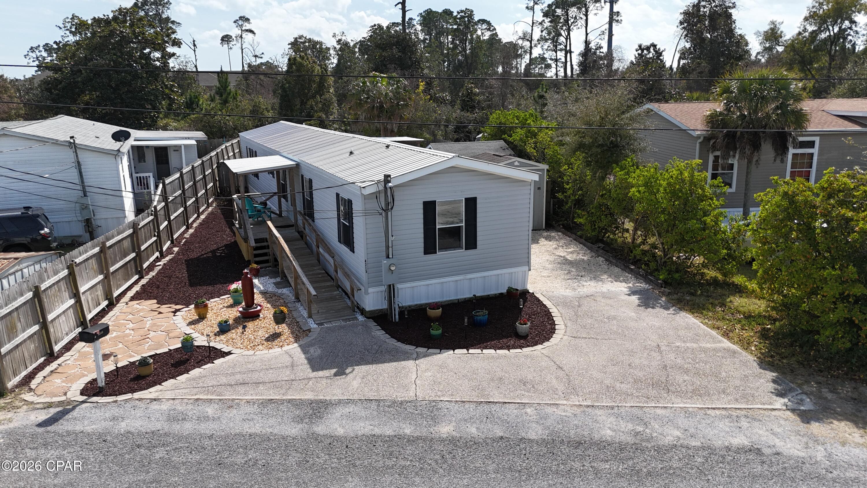 [No Recorded Subdiv] - Residential