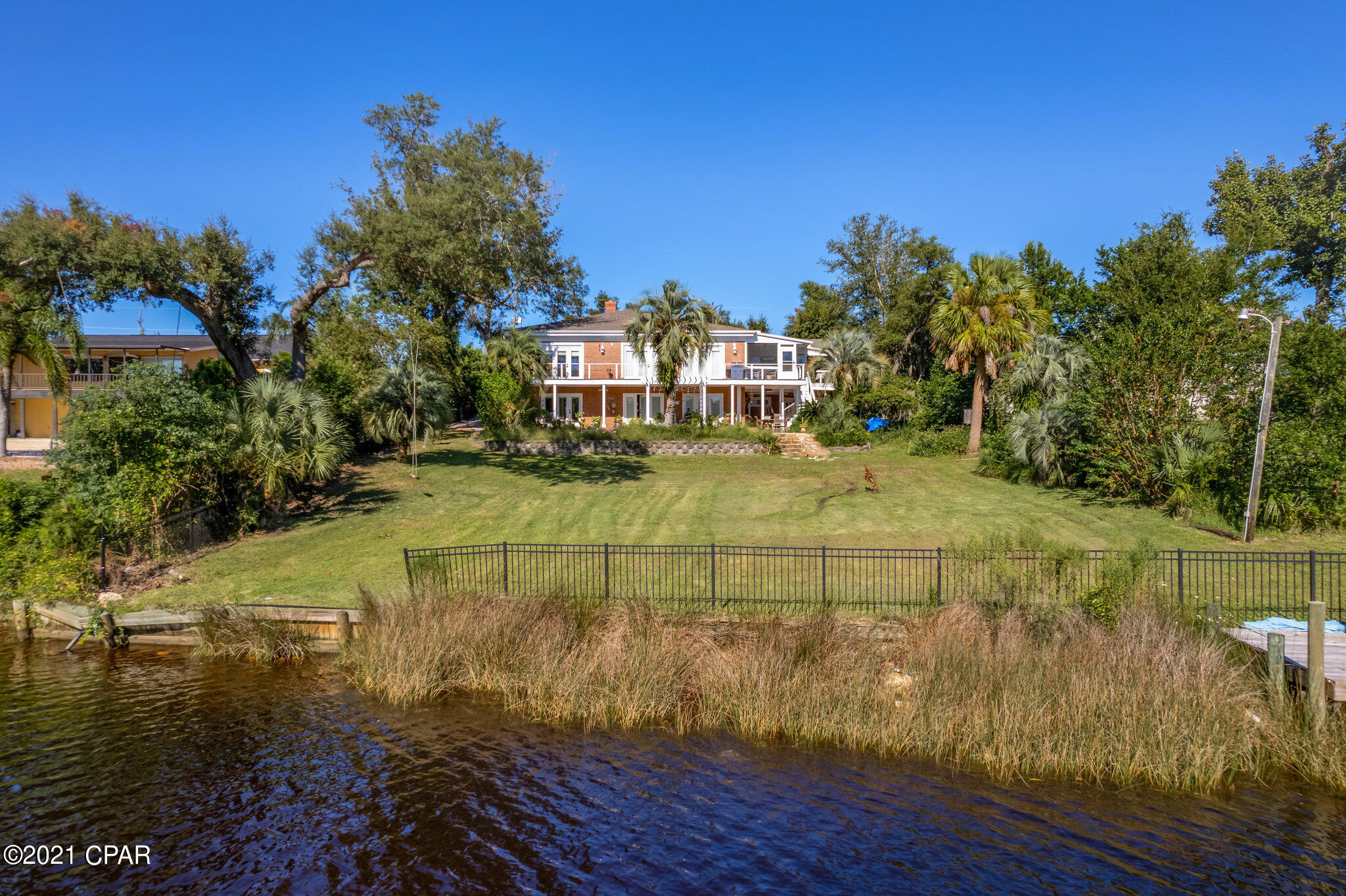 Cove Terrace - Residential