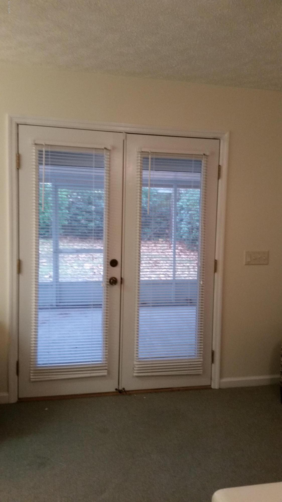 Crestview Heights 1st Add - Residential