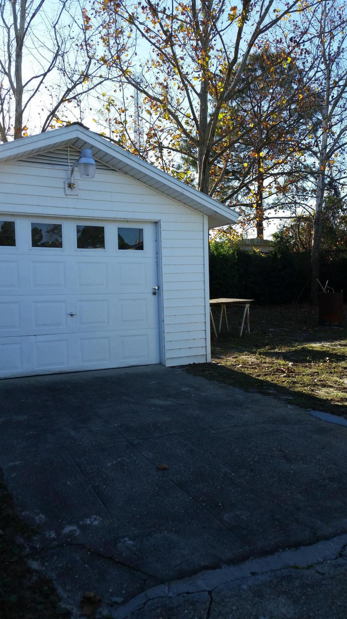 Crestview Heights 1st Add - Residential