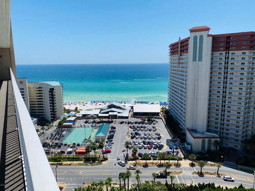 Laketown Wharf Resort Is In The Heart Of All The Fun & Excitement In Panama City Beach – Just Steps Away From The World's Most Beautiful White-Sand Beaches, Shopping, Dining & Entertainment. This Beachside Resort Offers Unparalleled Amenities With Convenient Beach Access, 5 Unique Pools, A Kids Funscape Playground, Splash Bar & Grill, Gulf View Fitness Center & Covered Garage Parking. Laketown Wharf Offers A Variety Of Views Including The Gulf Of Mexico, Lake & Golf Course.