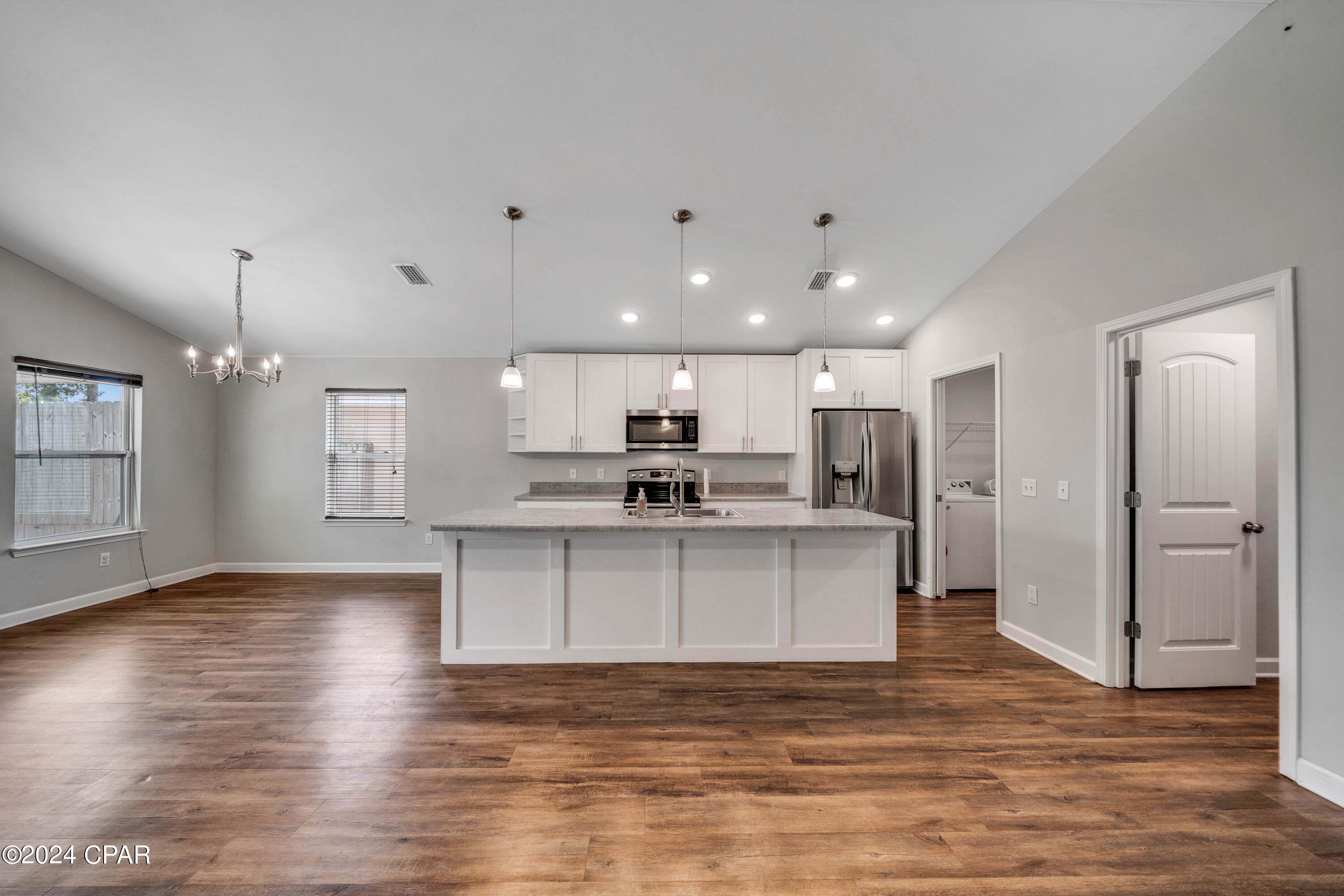 Woodlawn Village Ph 1 - Residential Lease