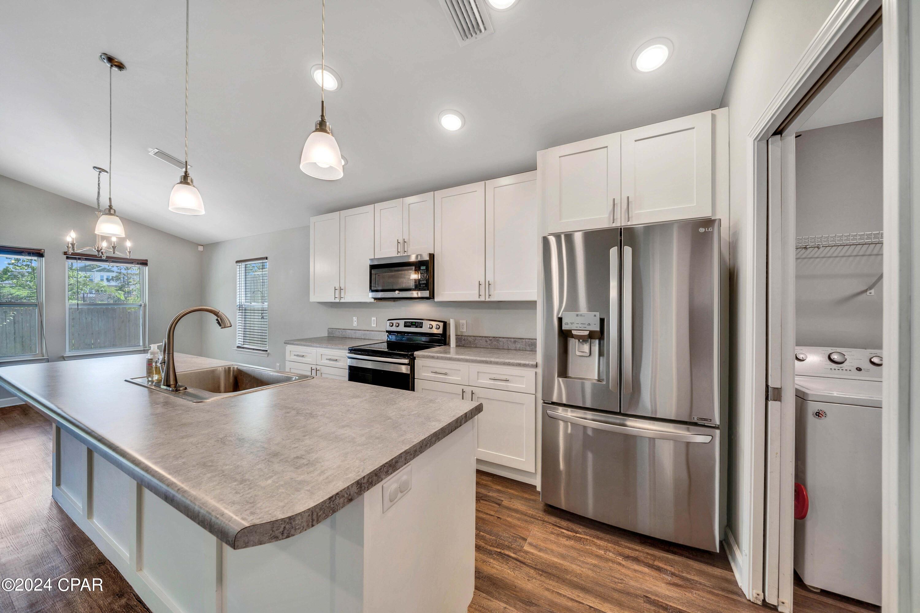 Woodlawn Village Ph 1 - Residential Lease