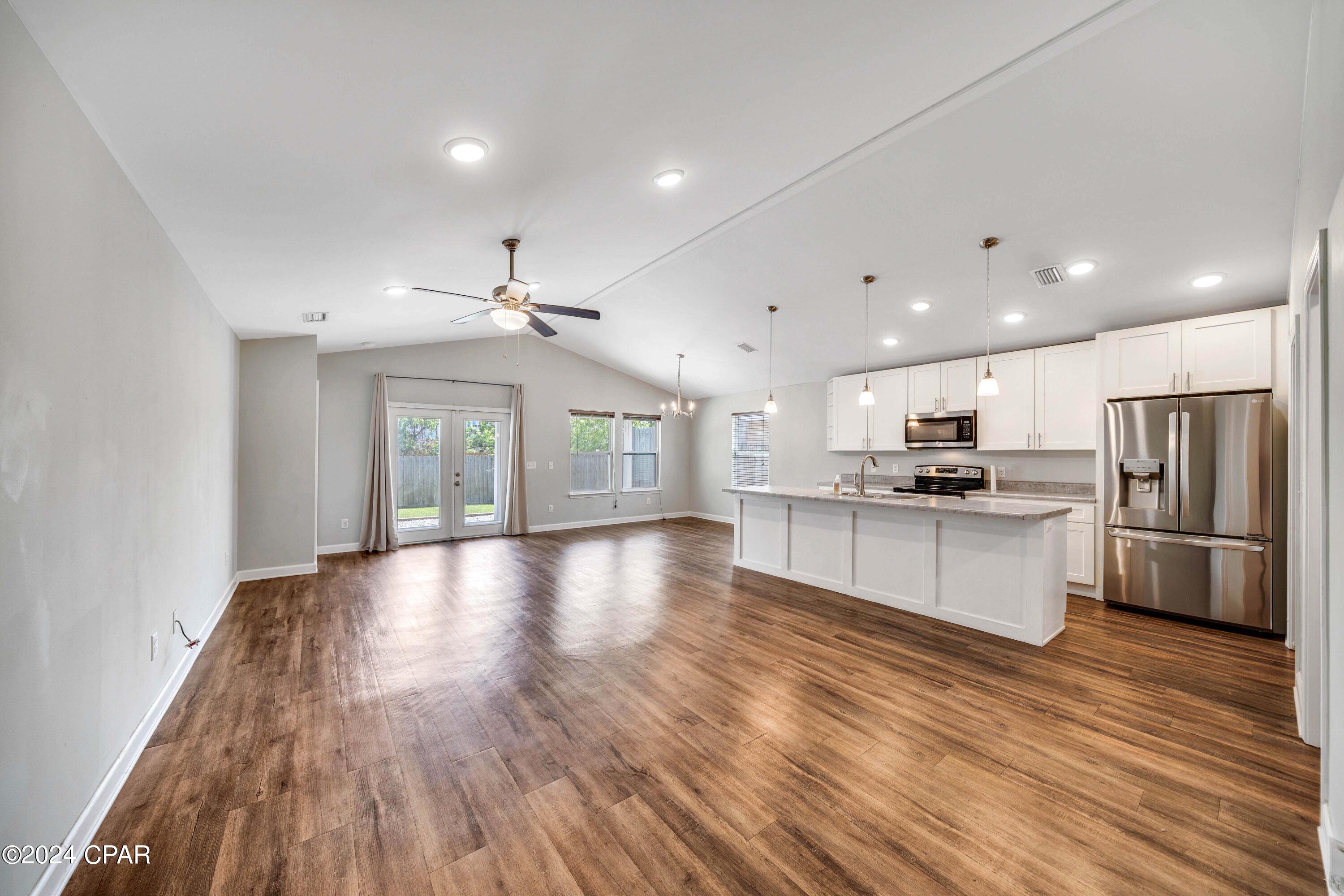 Woodlawn Village Ph 1 - Residential Lease