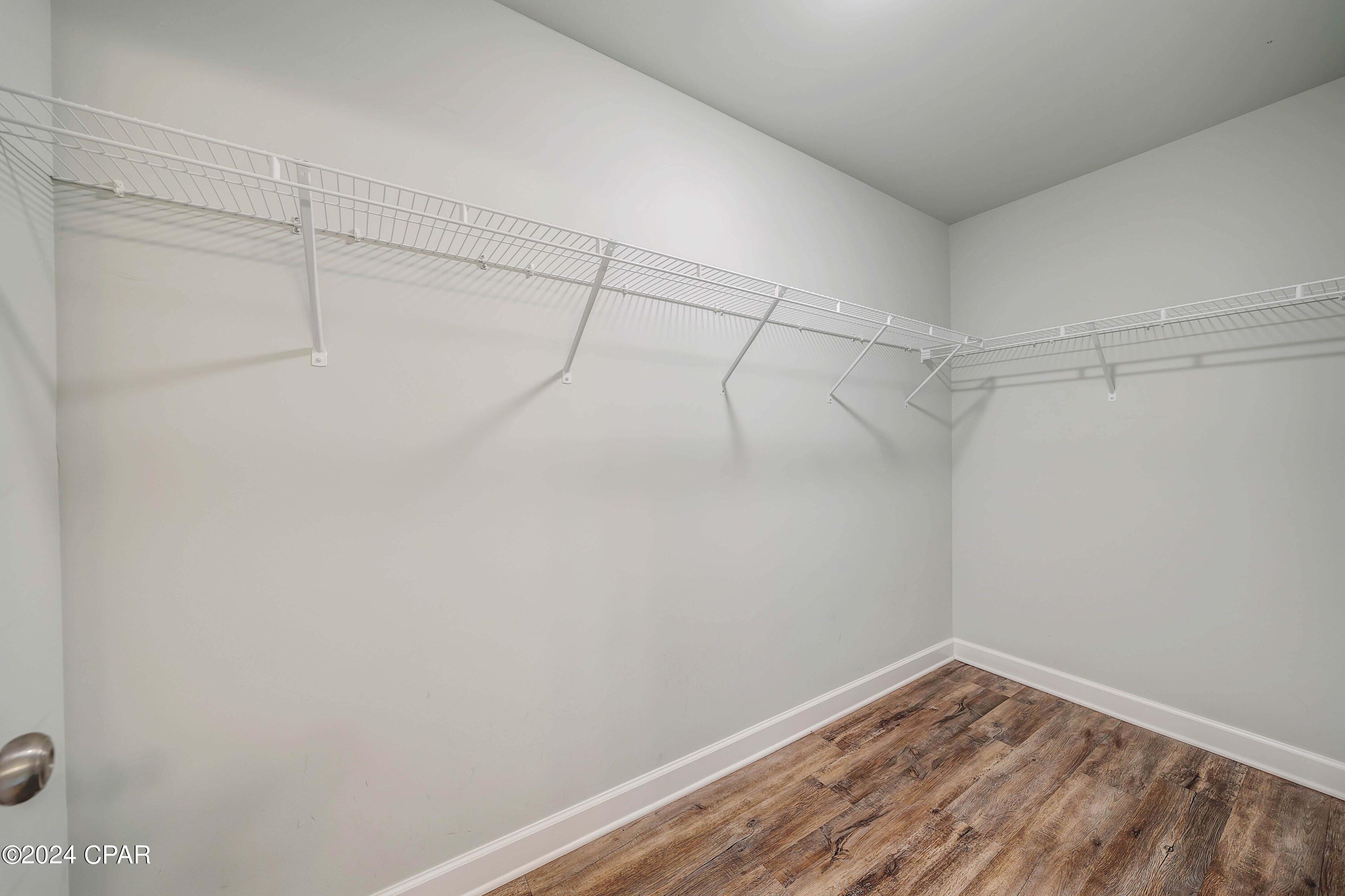 Woodlawn Village Ph 1 - Residential Lease