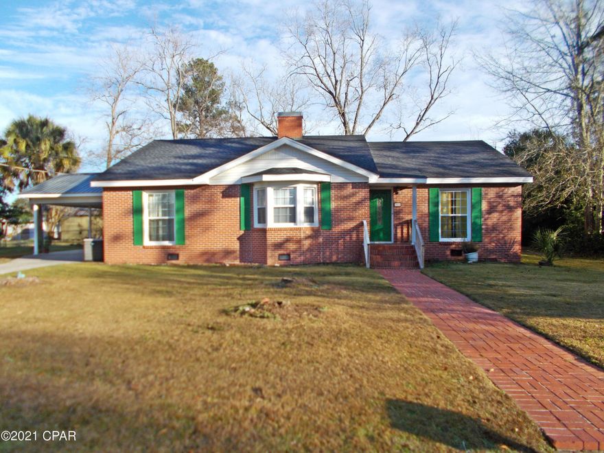 (Under contract seller taking back up offers)  Large brick house in town, this home  was updated in 2019 with  a new A/C unit, new appliances.new light fixtures two hot water heaters one is a tankless  it has  a new roof,some new doors a large living room, large formal dining room, large family room all the rooms in this house is oversized if you are looking for space this is your home New counter tops new electrical update. There is a lot of original hardwood floors in the home also.. Call agent to view it today.