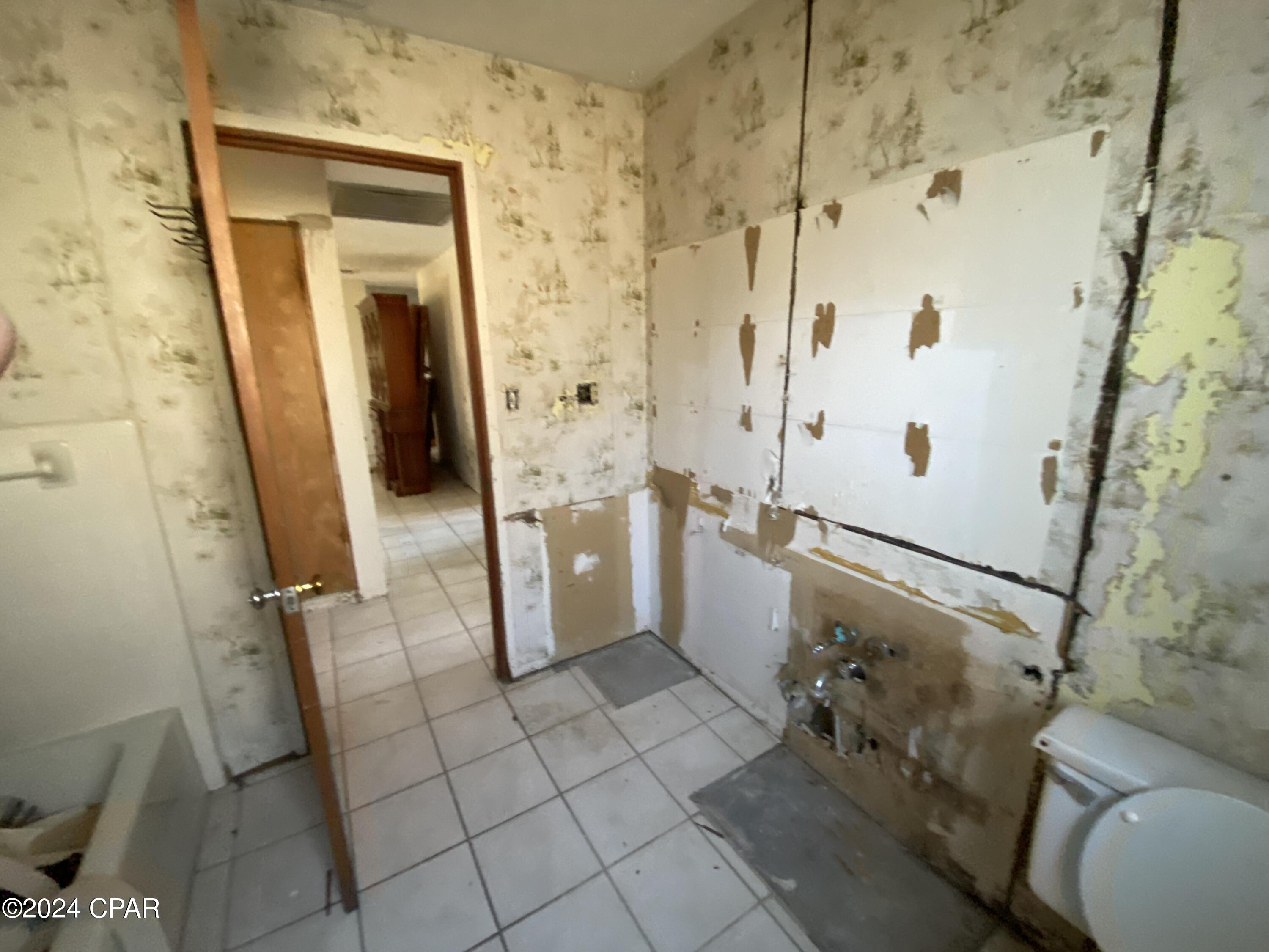 Bay Park Manor - Residential