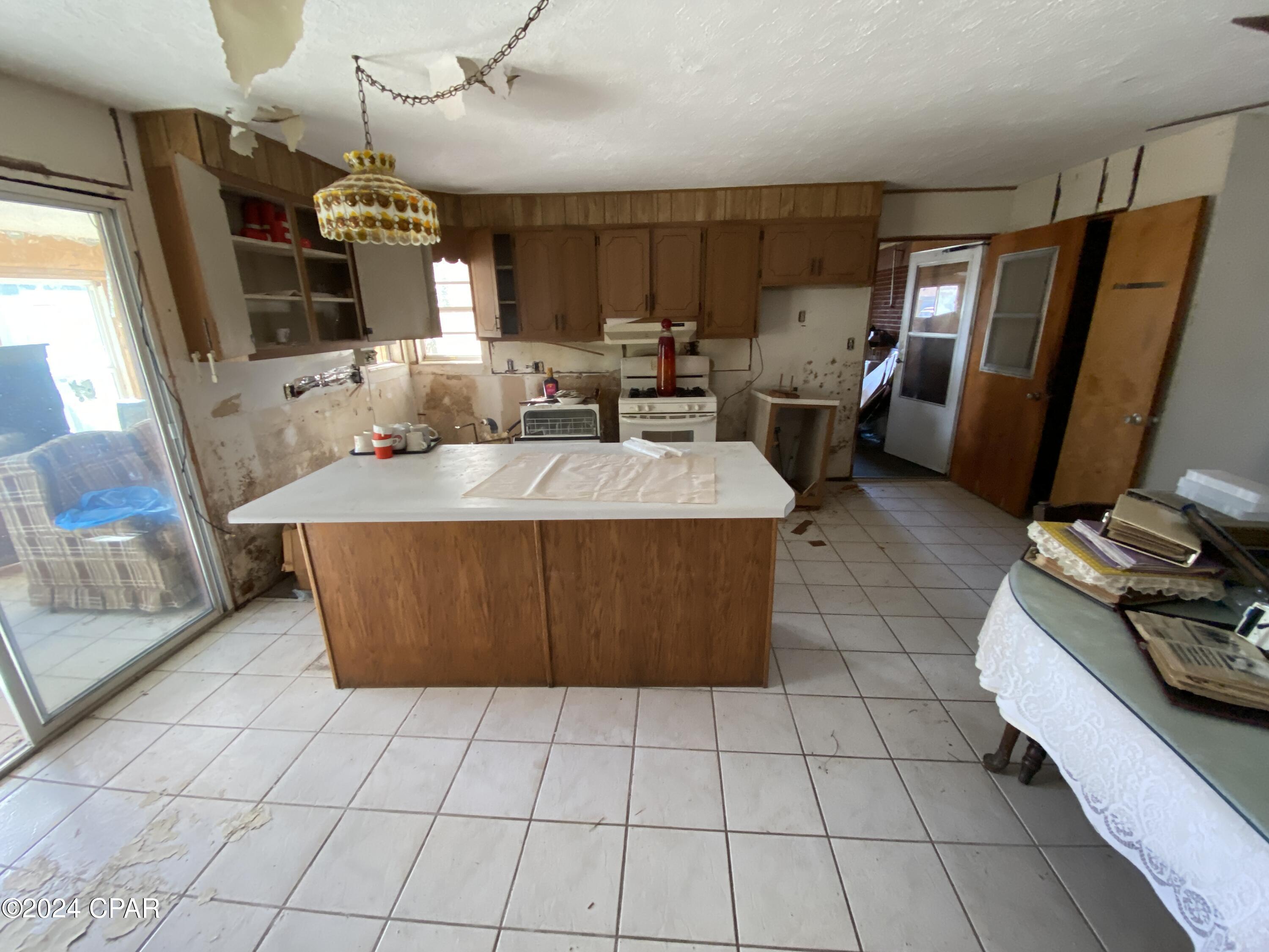 Bay Park Manor - Residential