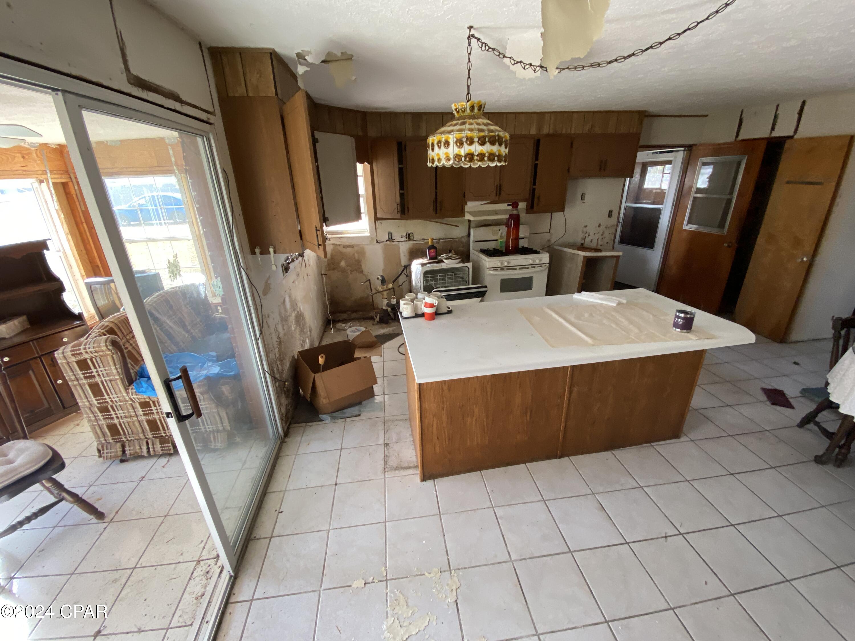 Bay Park Manor - Residential