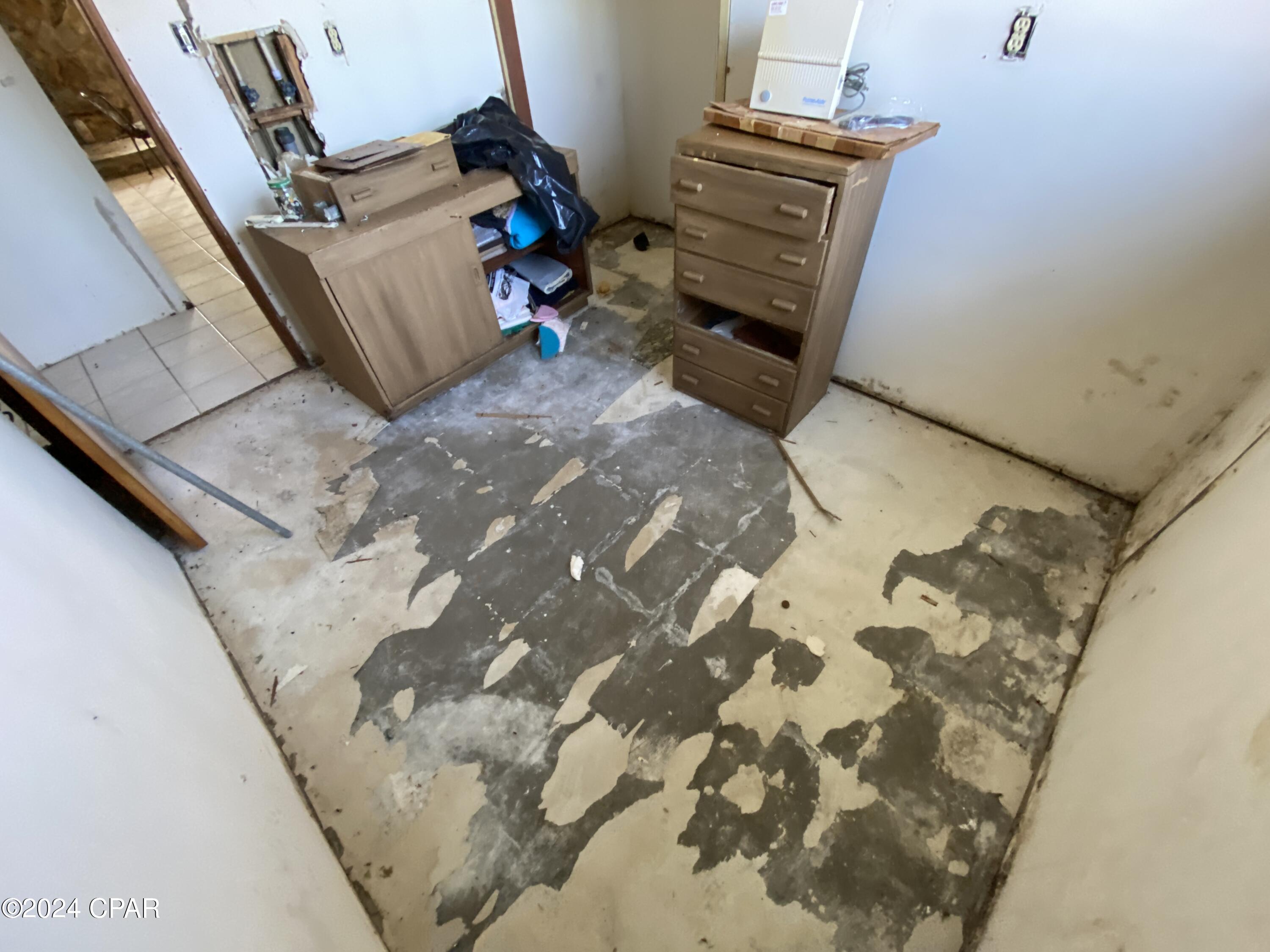 Bay Park Manor - Residential