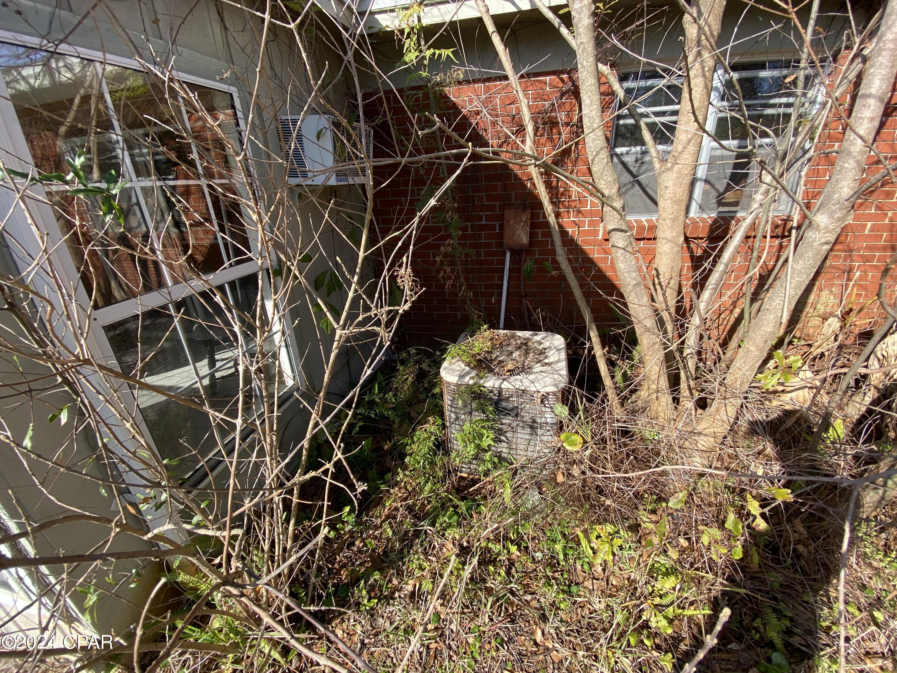 Bay Park Manor - Residential