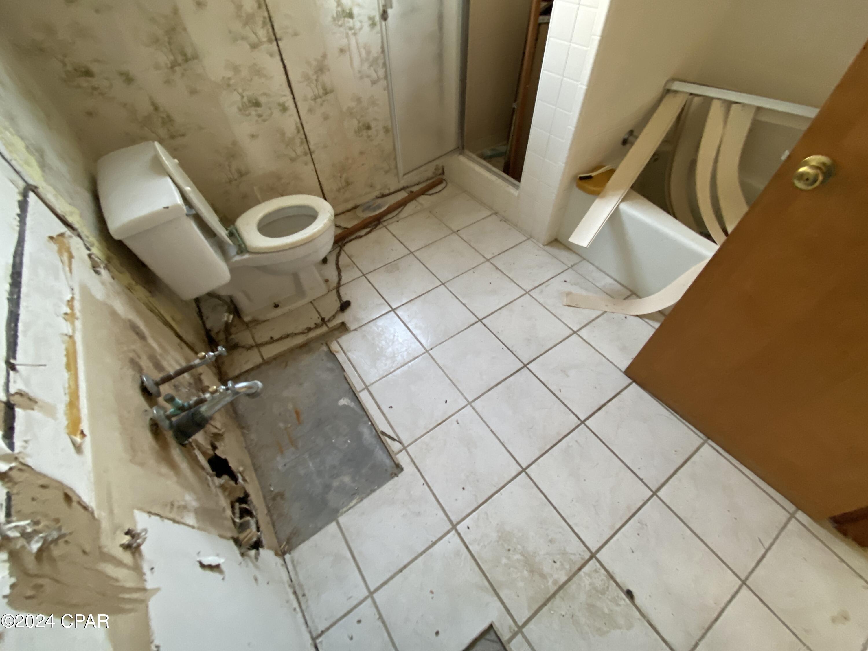 Bay Park Manor - Residential