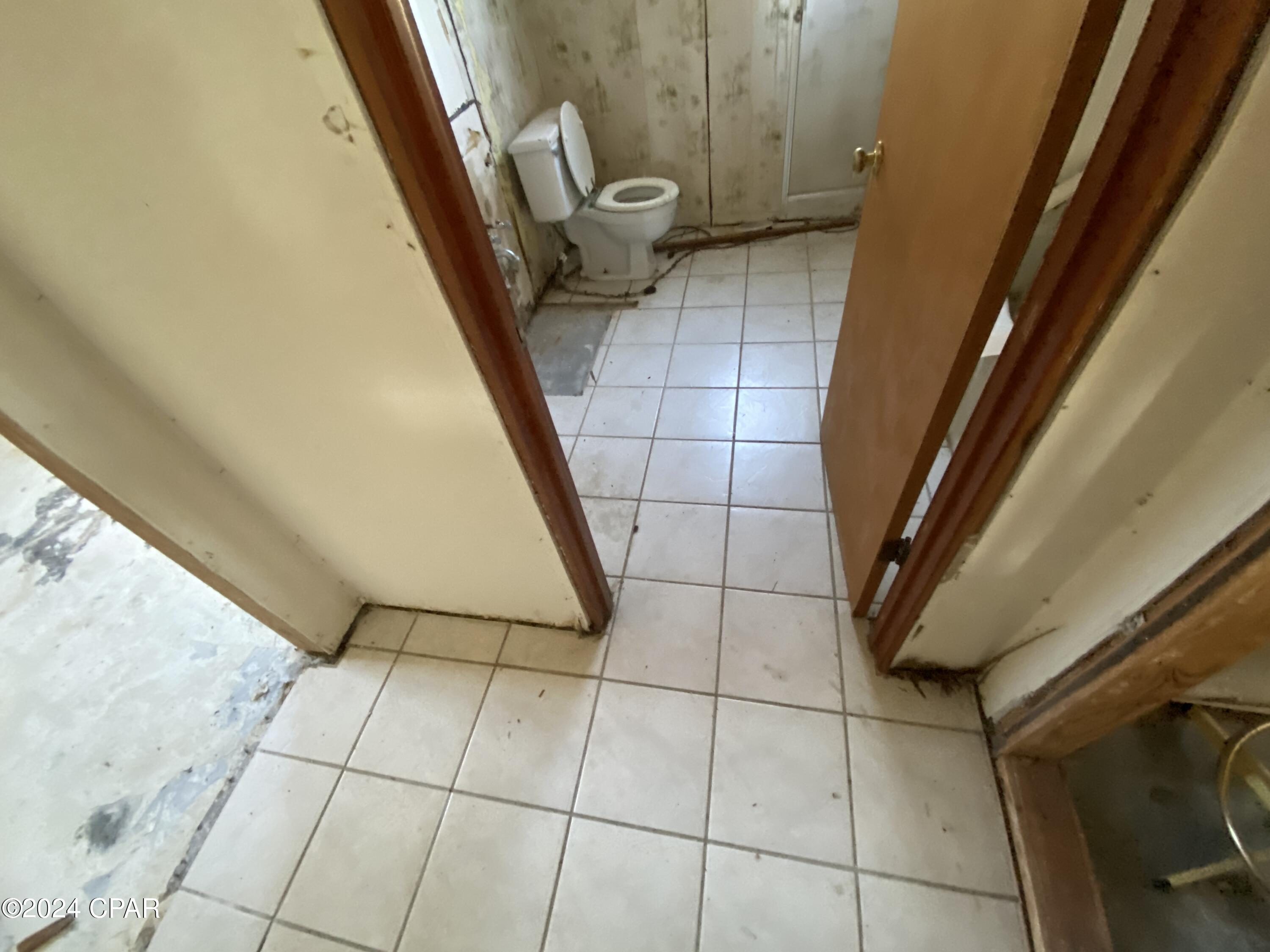 Bay Park Manor - Residential