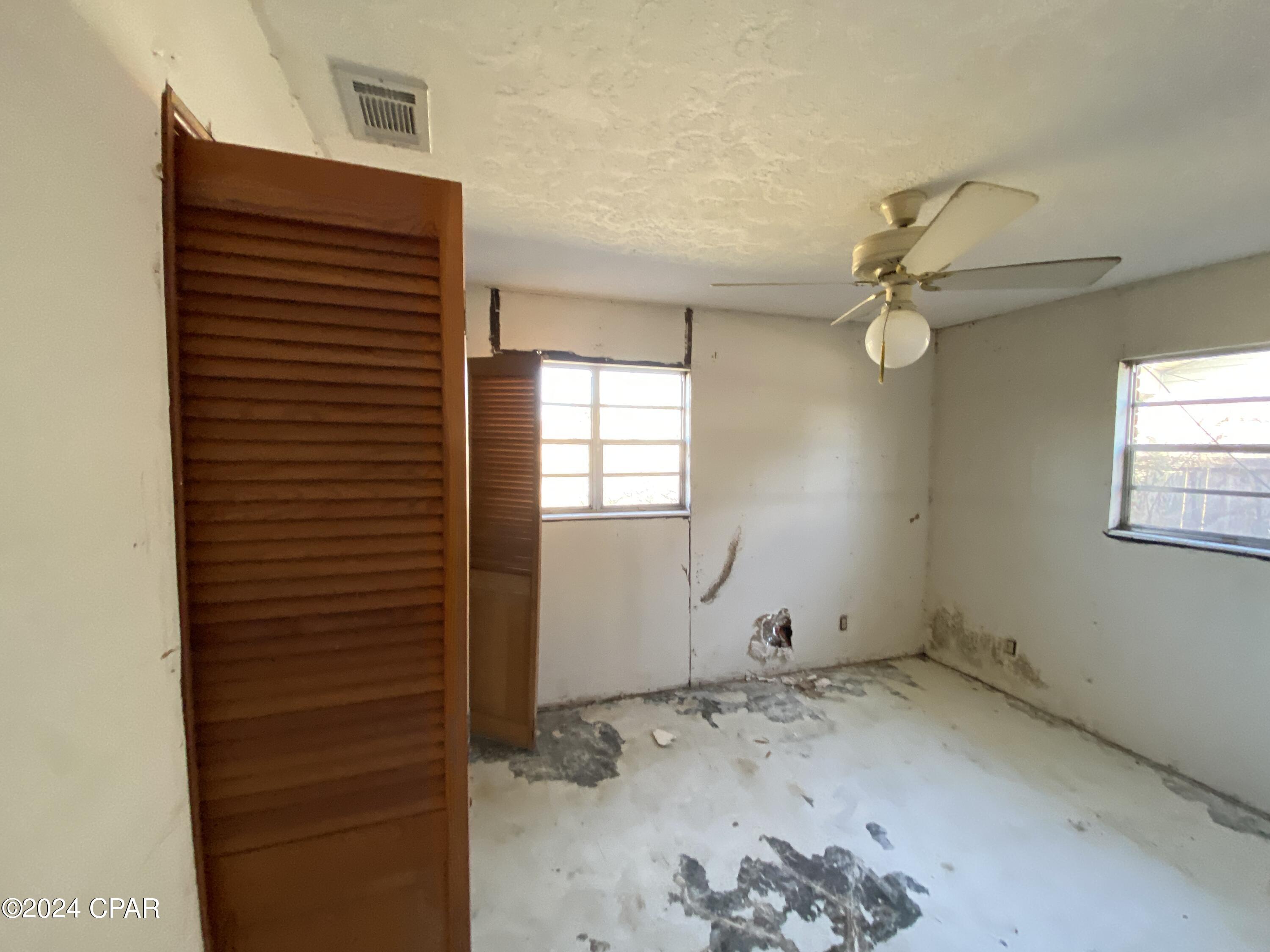 Bay Park Manor - Residential