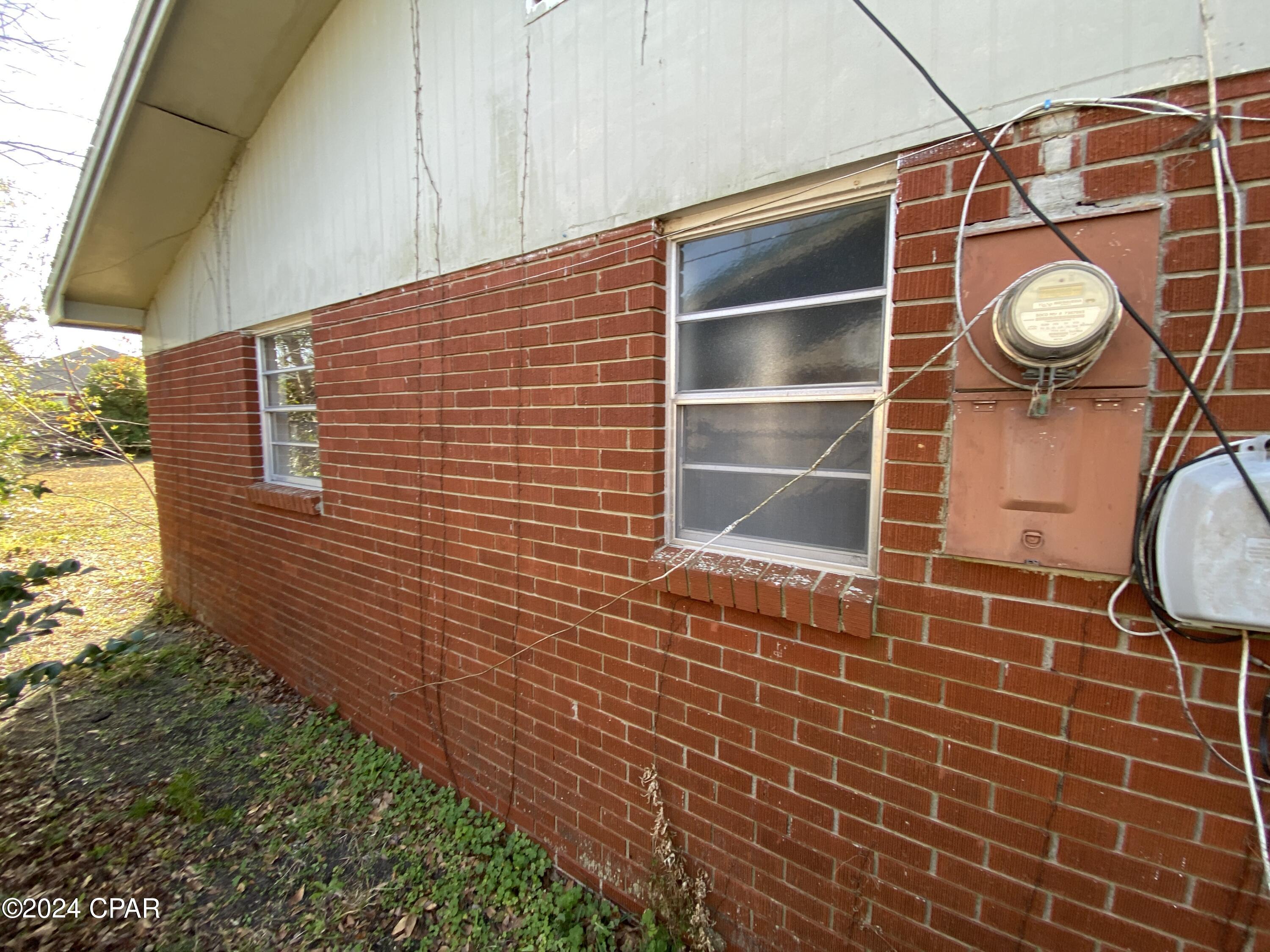 Bay Park Manor - Residential