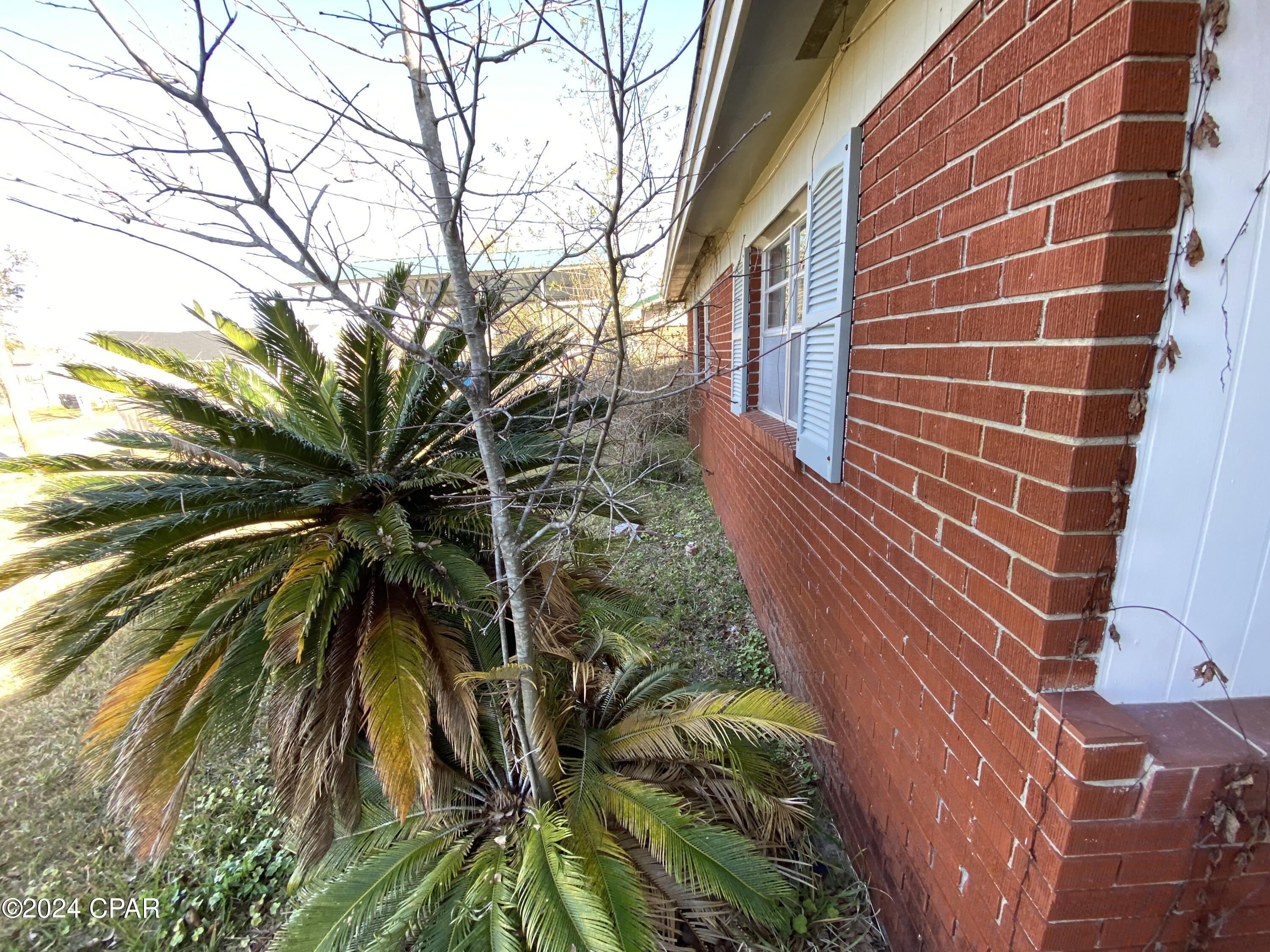 Bay Park Manor - Residential