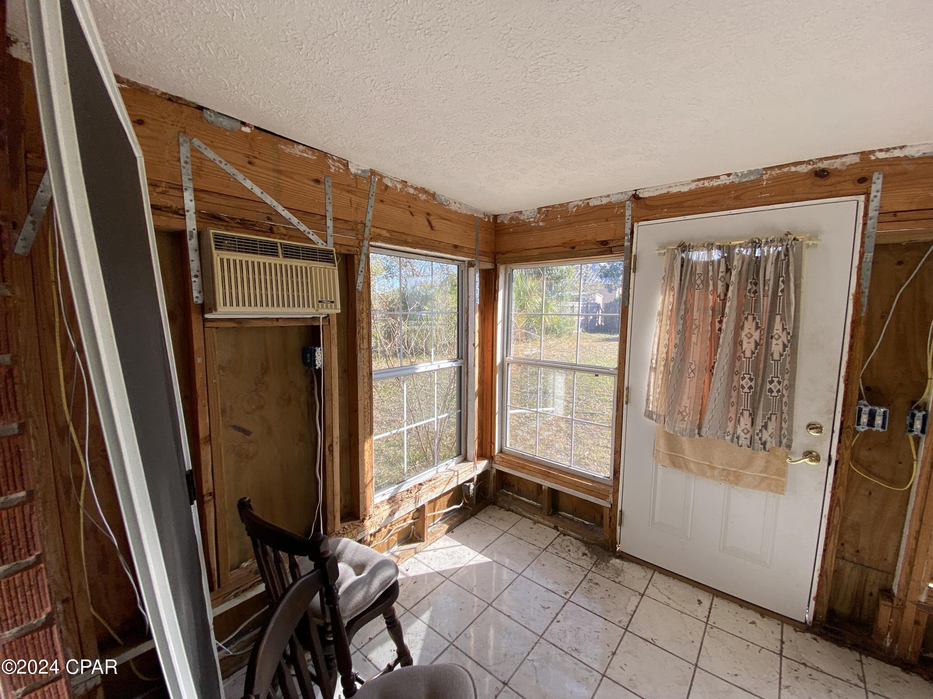 Bay Park Manor - Residential