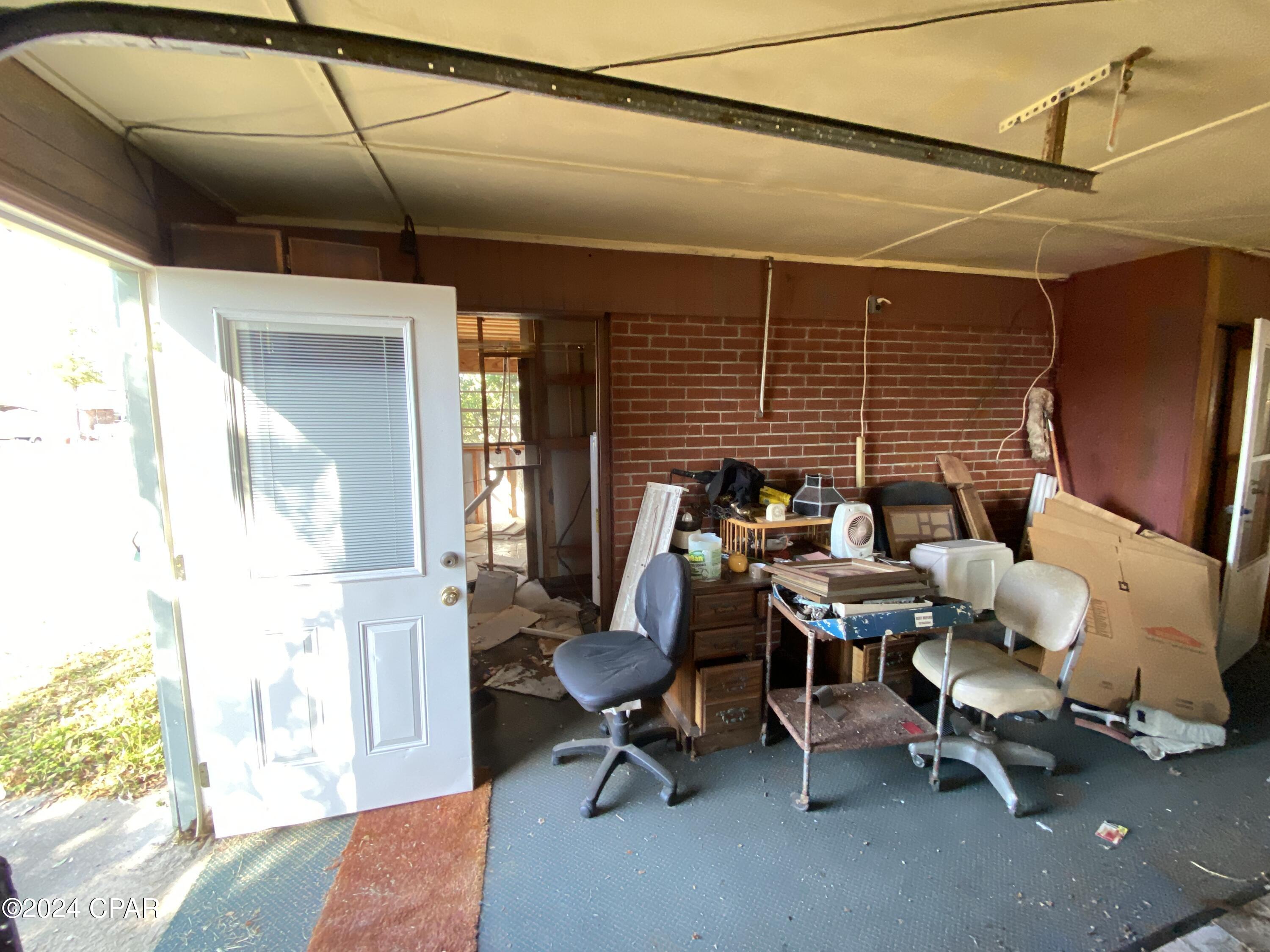 Bay Park Manor - Residential