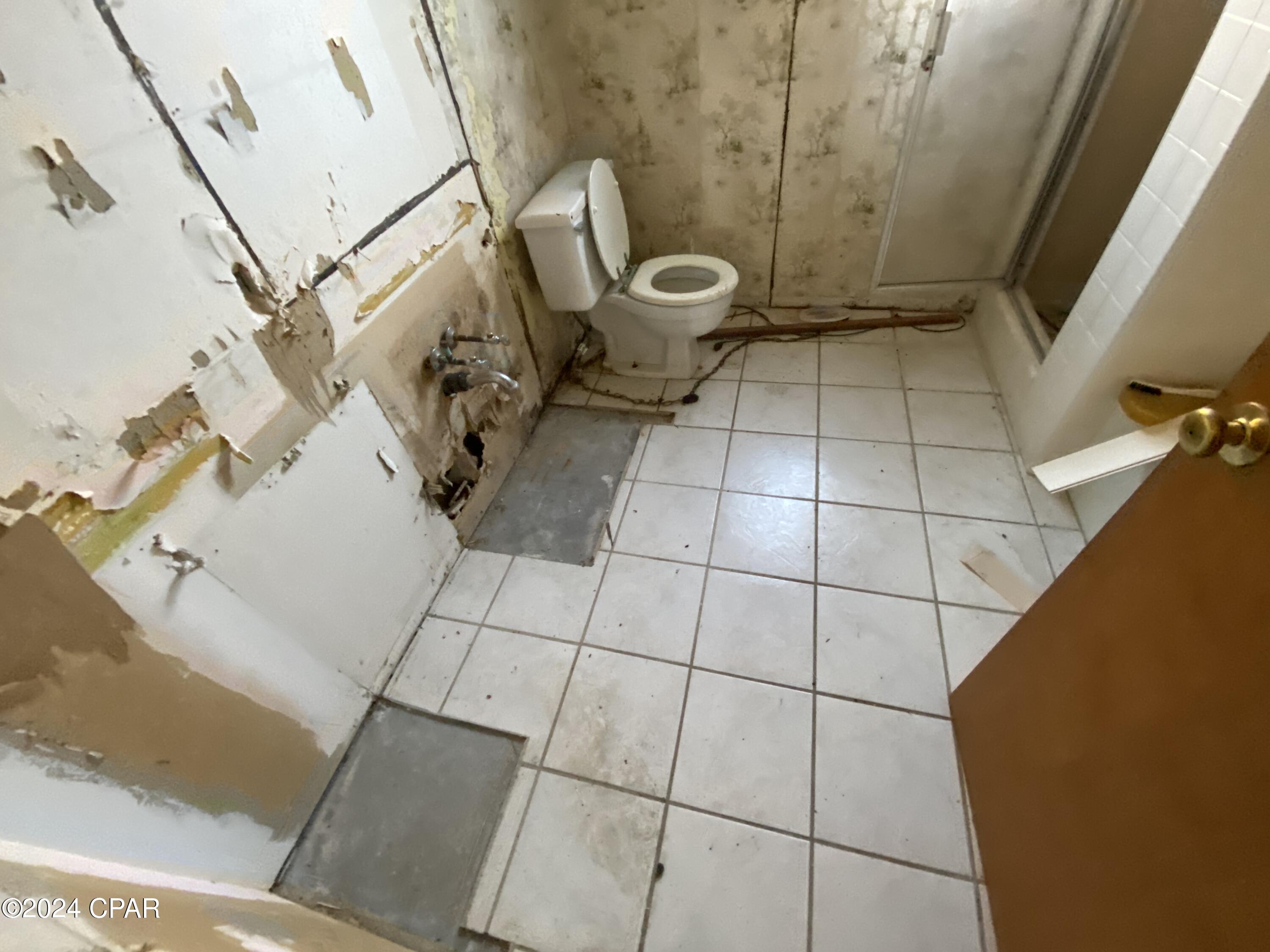 Bay Park Manor - Residential