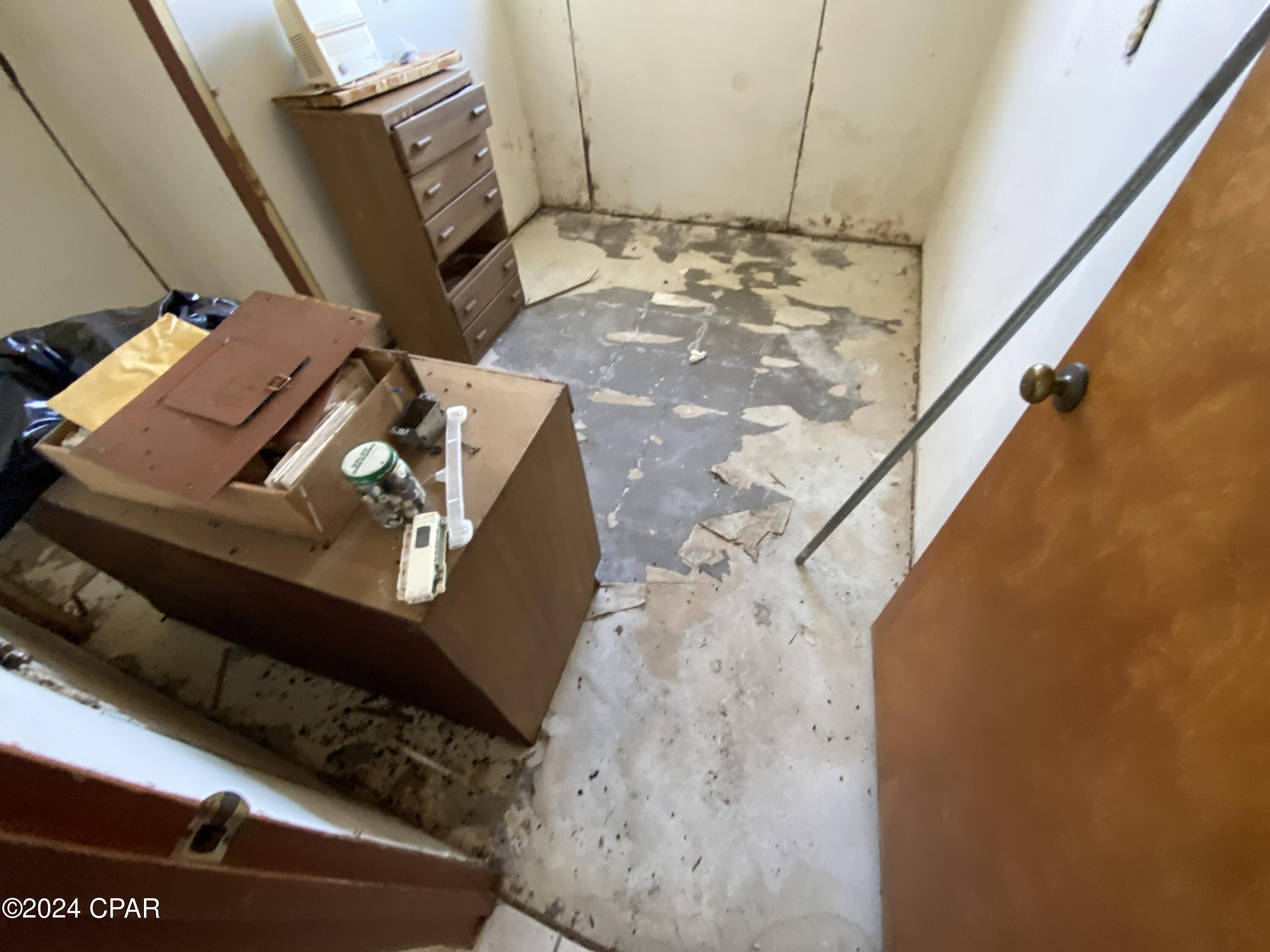 Bay Park Manor - Residential