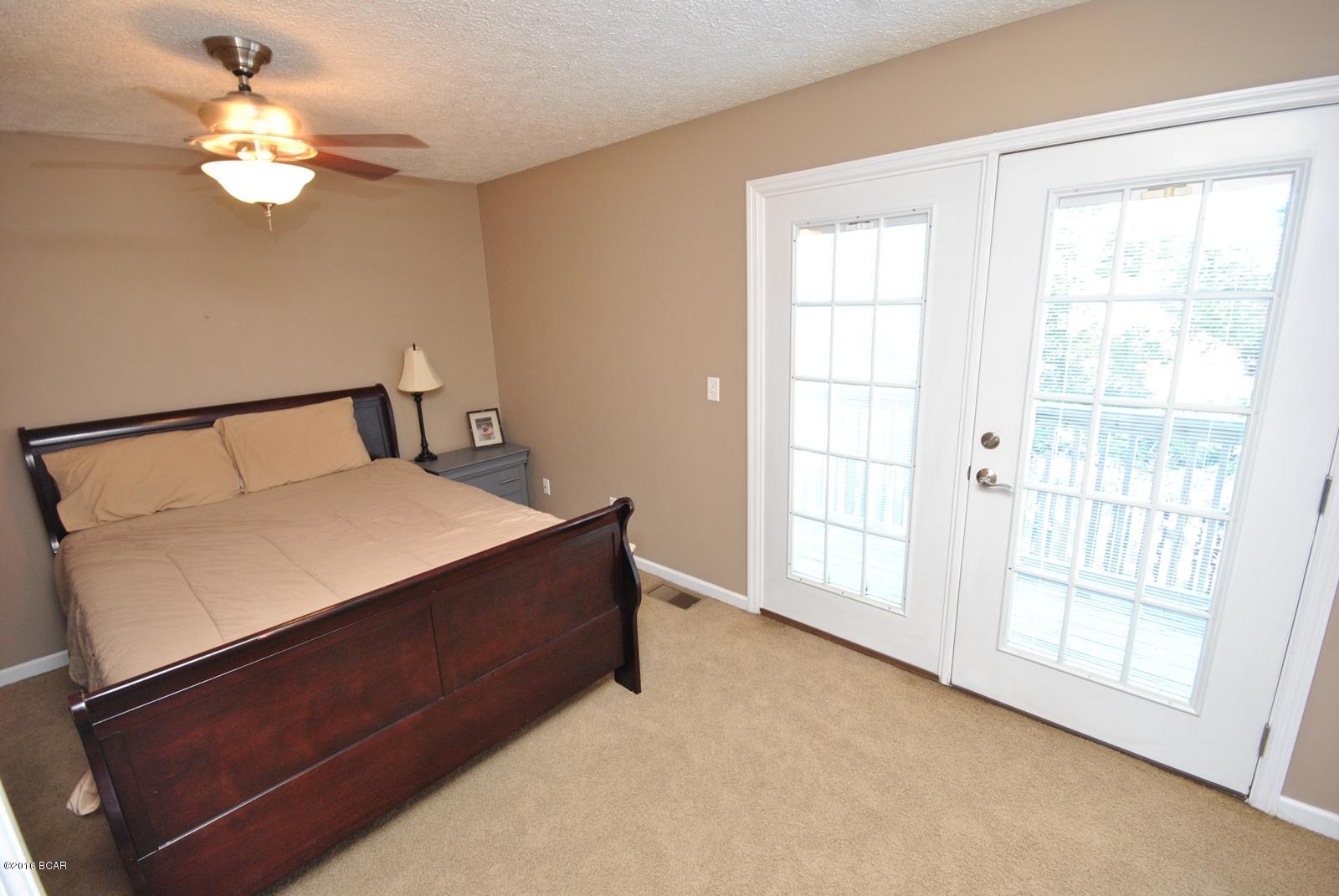 North Lagoon Oaks - Residential