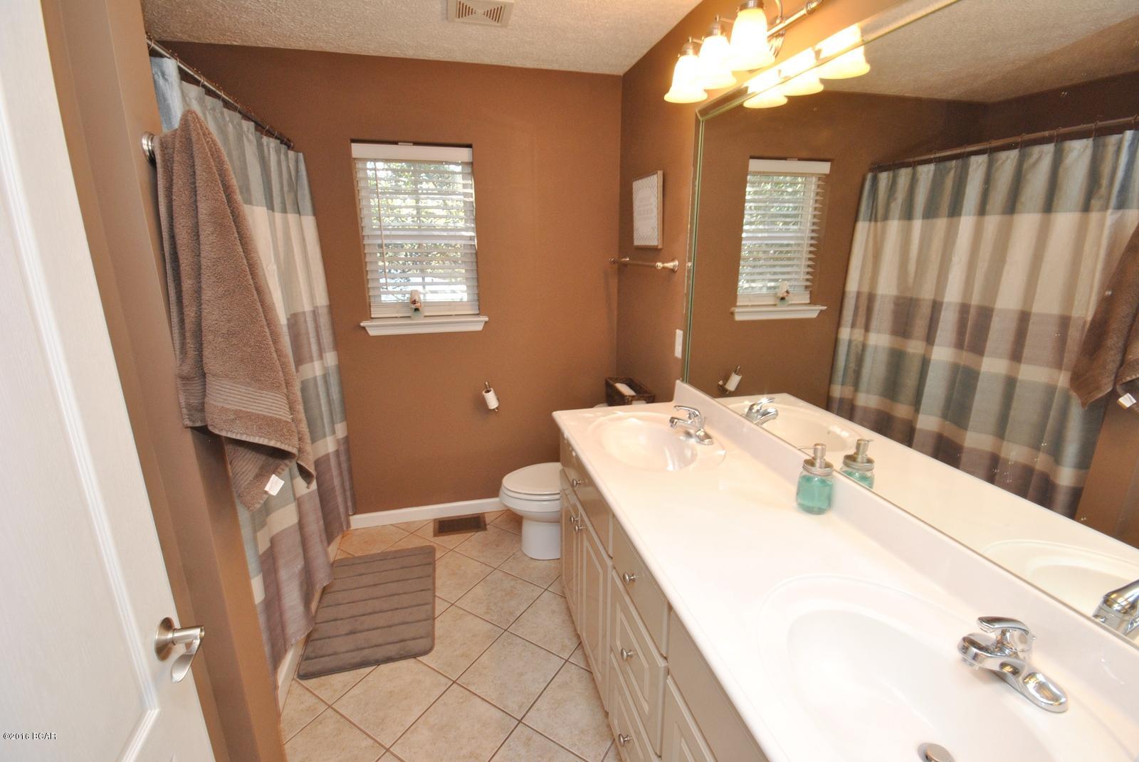 North Lagoon Oaks - Residential