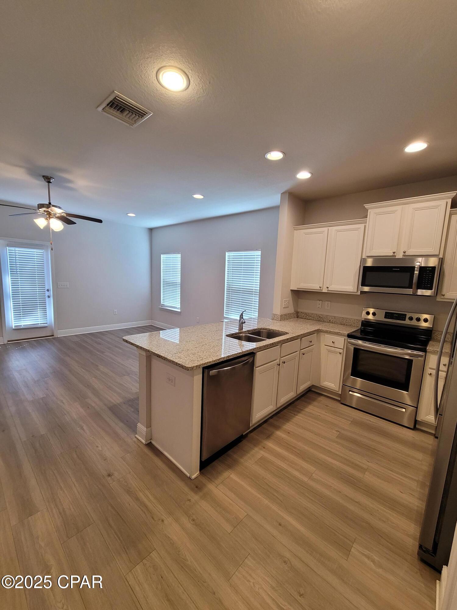 Hathaway Townhomes - Residential Lease