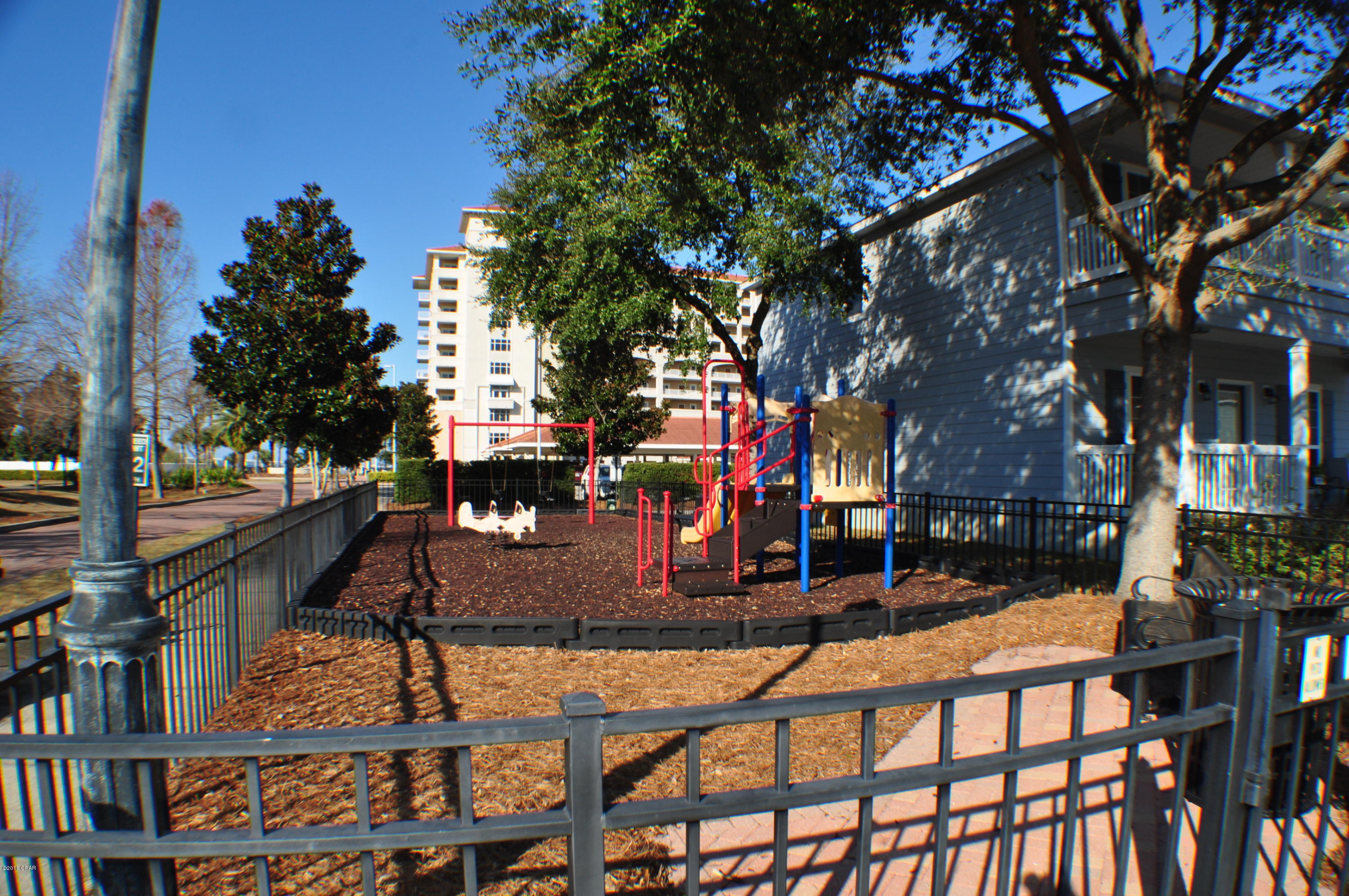 Magnolia Bay Club - Residential