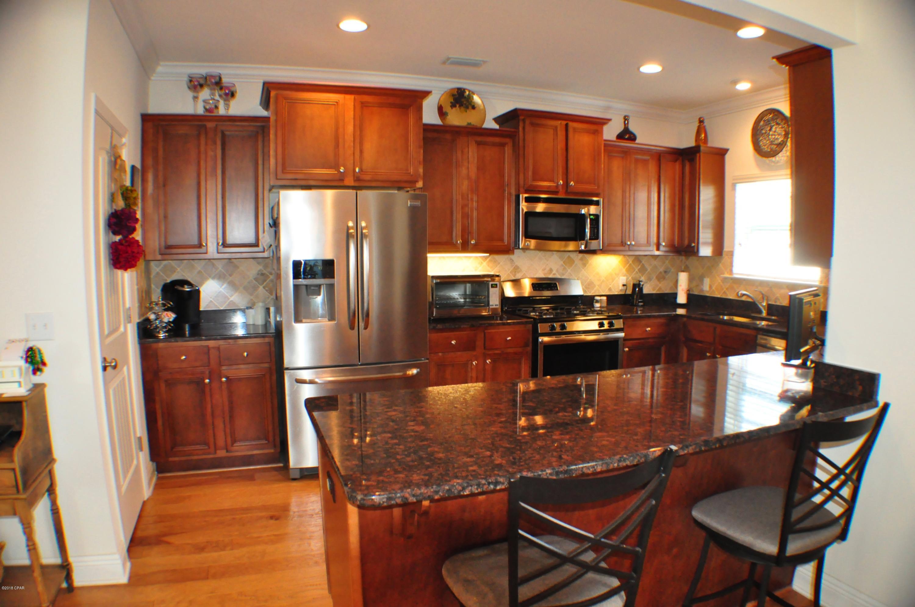 Magnolia Bay Club - Residential