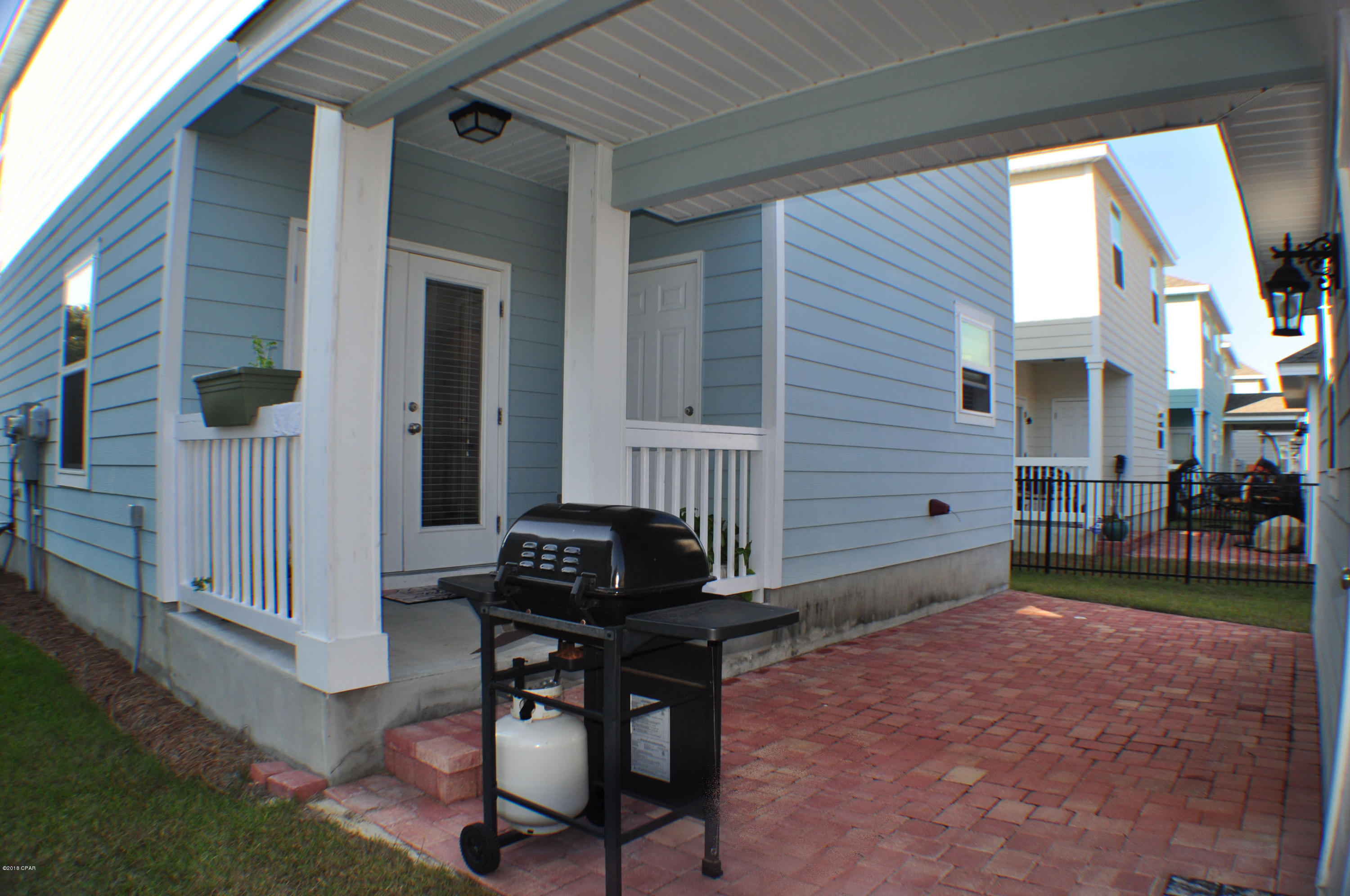 Magnolia Bay Club - Residential