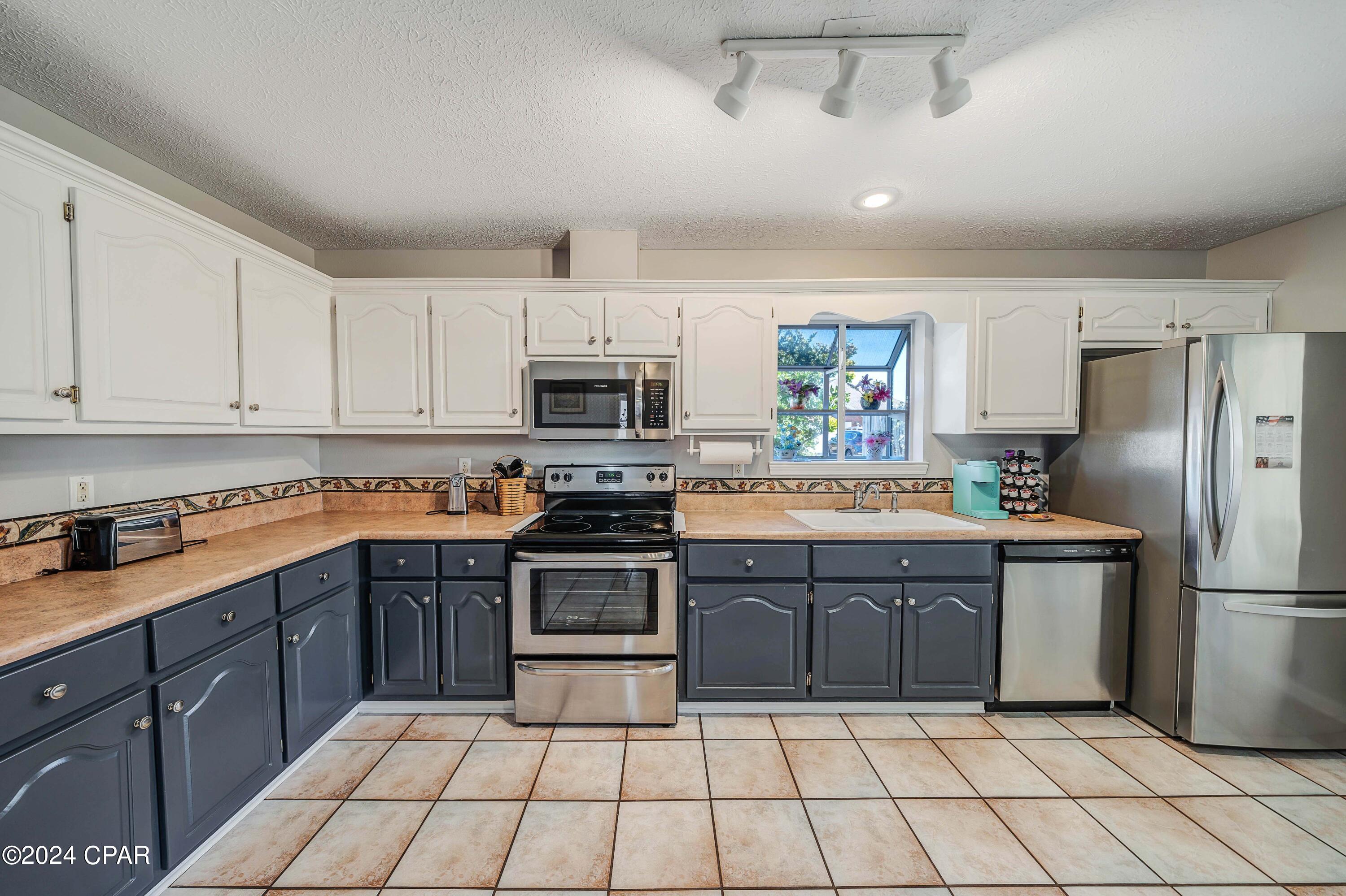 Pine Tree Place Unit 2 - Residential