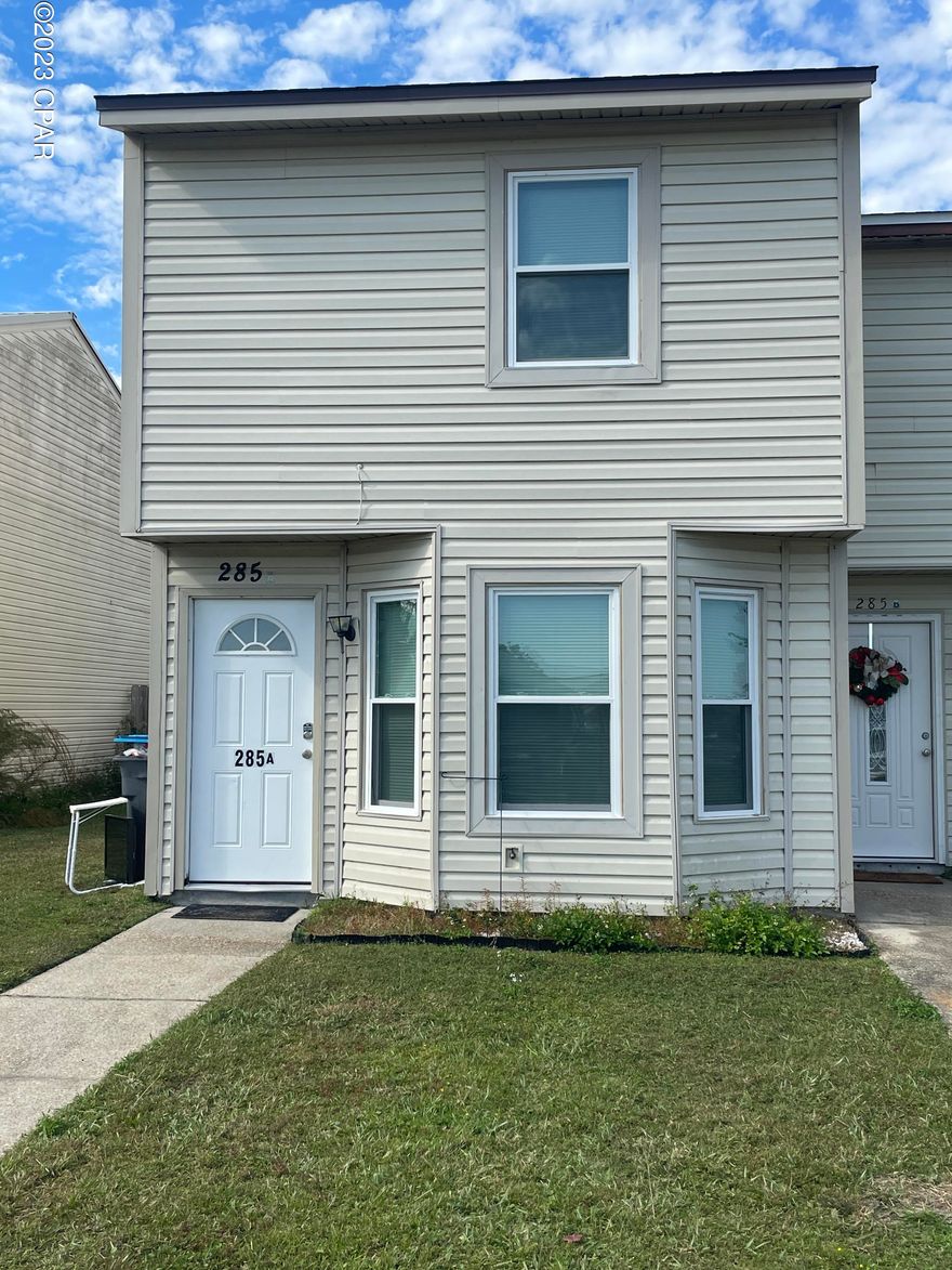 2bd 1.5ba remodeled 2-story townhouse near TAFB with newer appliances, interior paint and LVP flooring. Dishwasher & microwave included. W/D hookup. Sorry no pets.