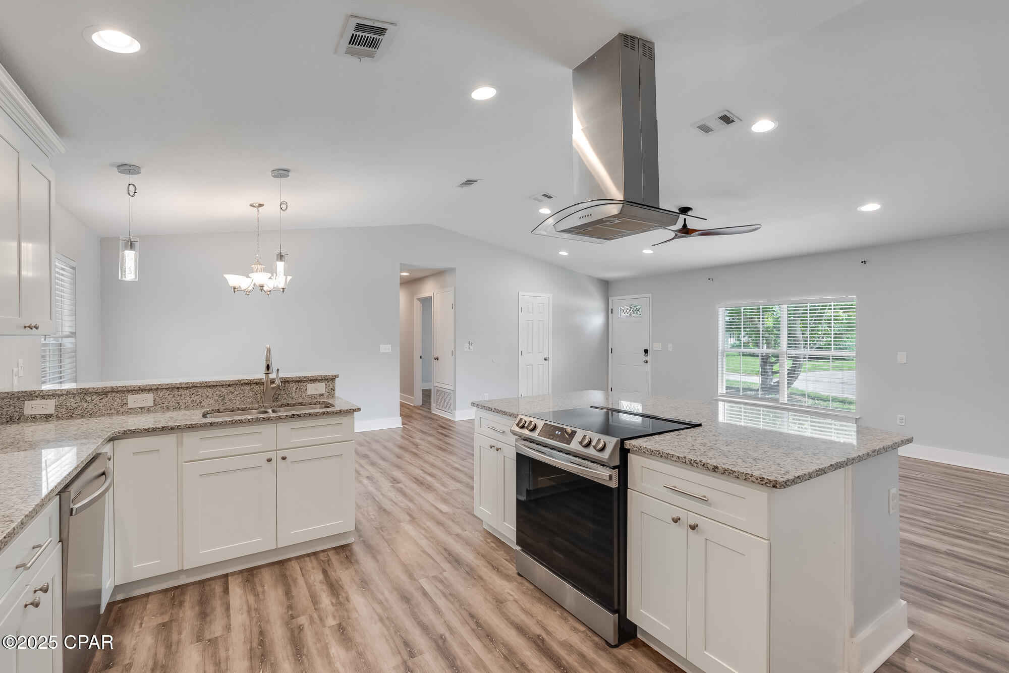 Venetian Villa 1st Add Replat - Residential