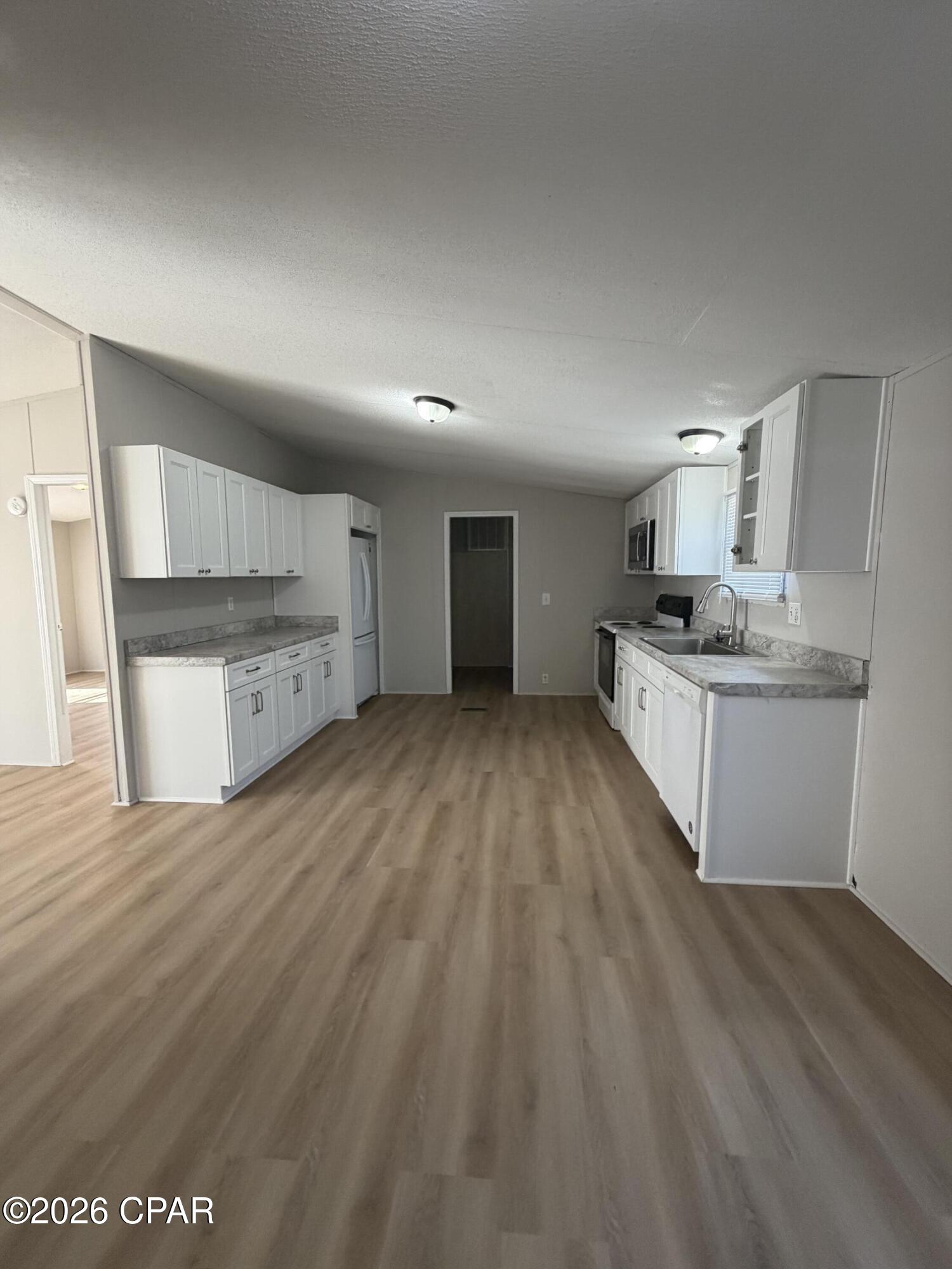 [No Recorded Subdiv] - Residential Lease