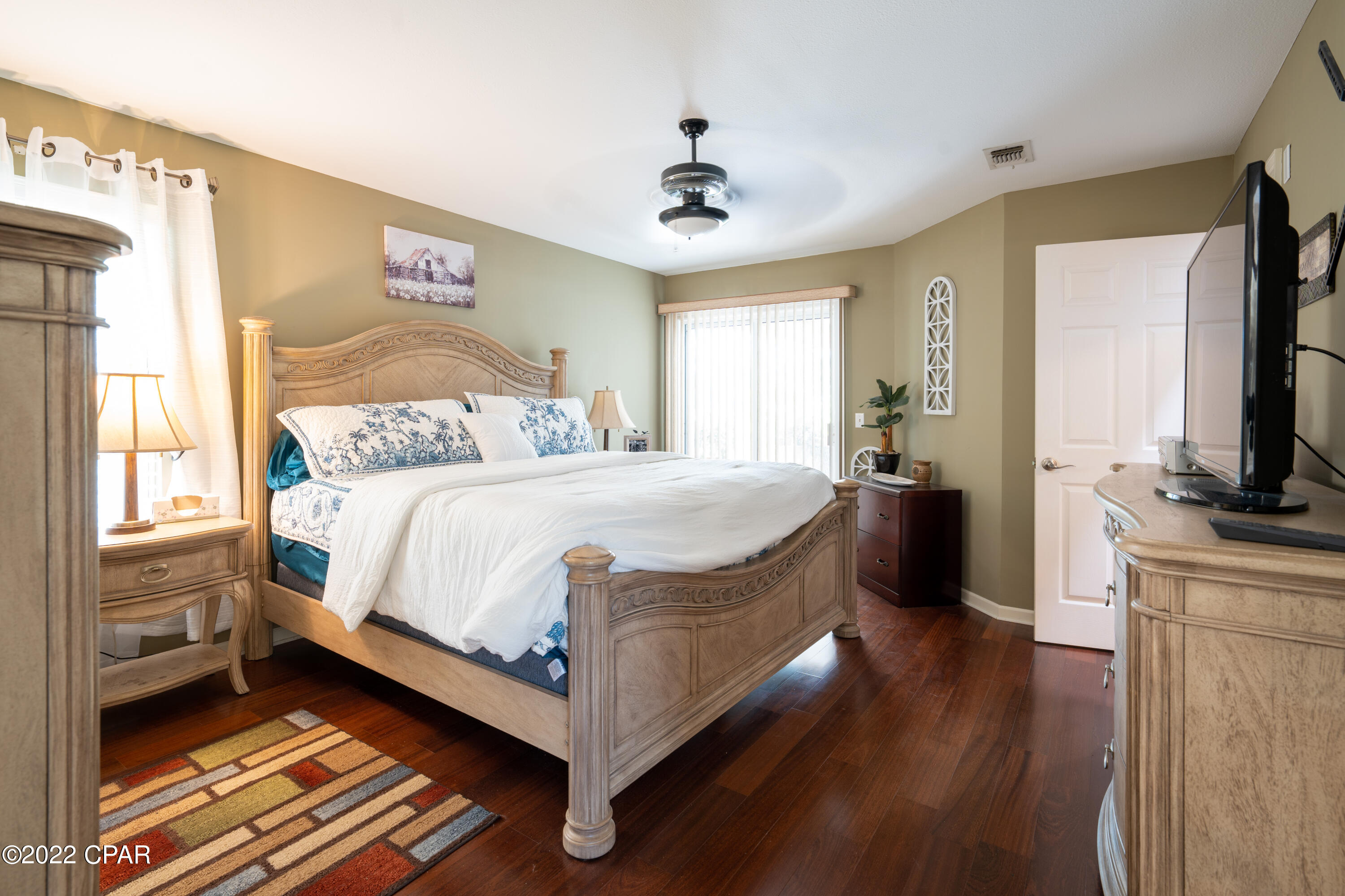 Colony Club - Residential