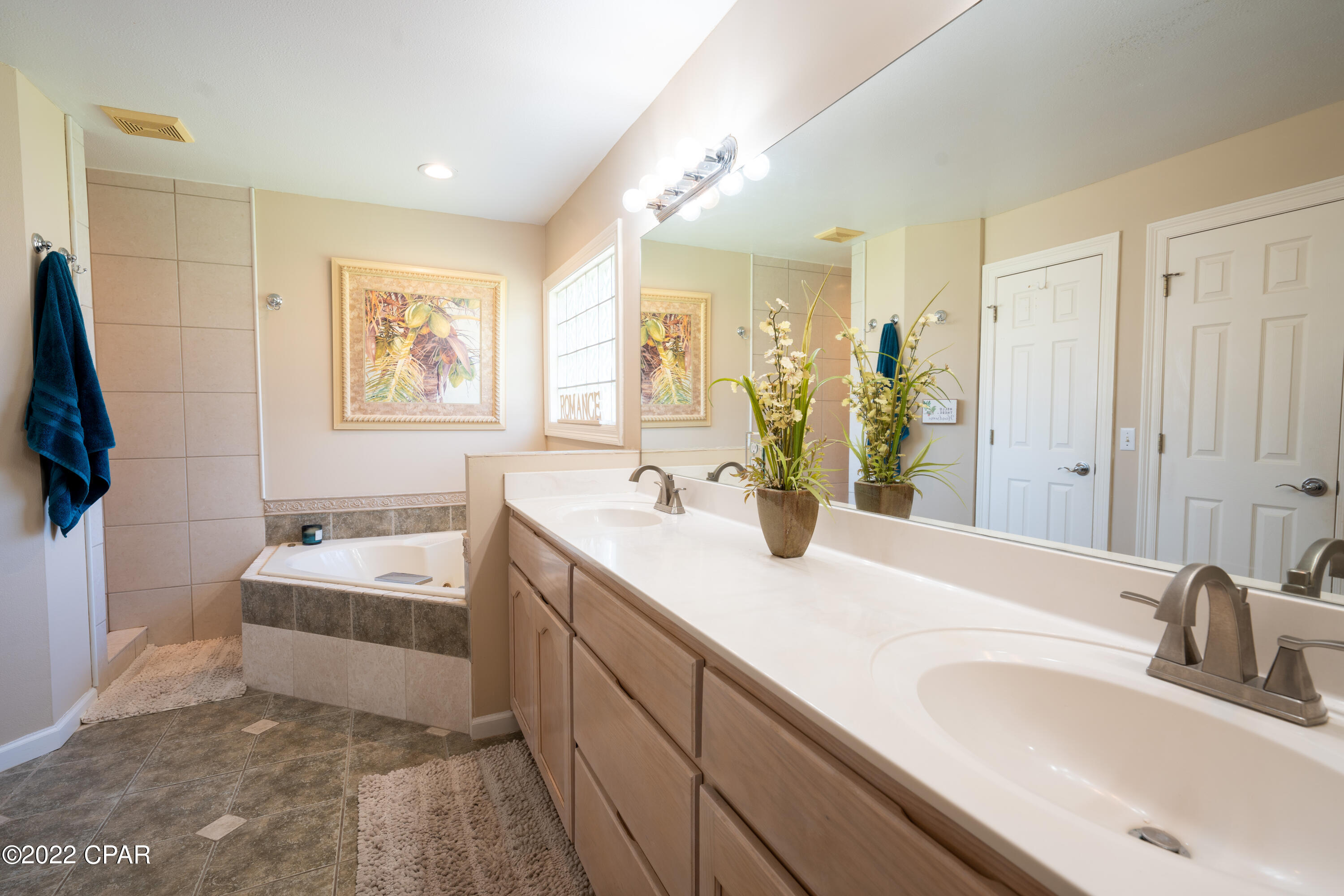 Colony Club - Residential