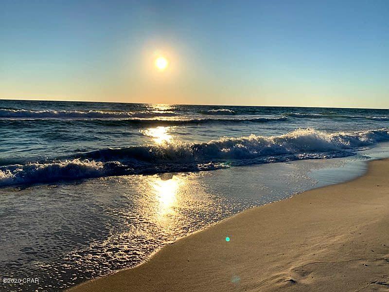 Laguna Beach Estates 7th Add - Residential