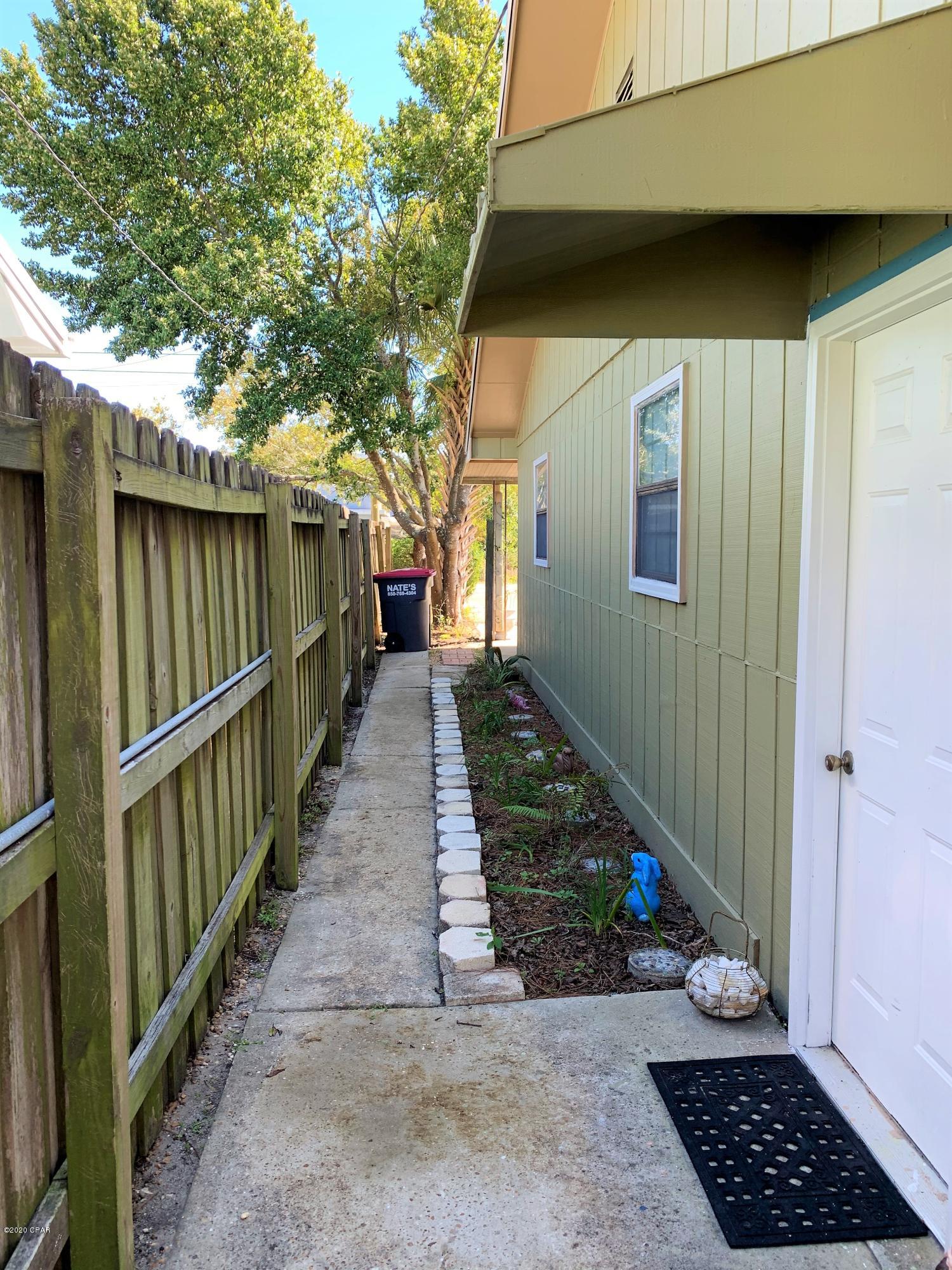 Laguna Beach Estates 7th Add - Residential