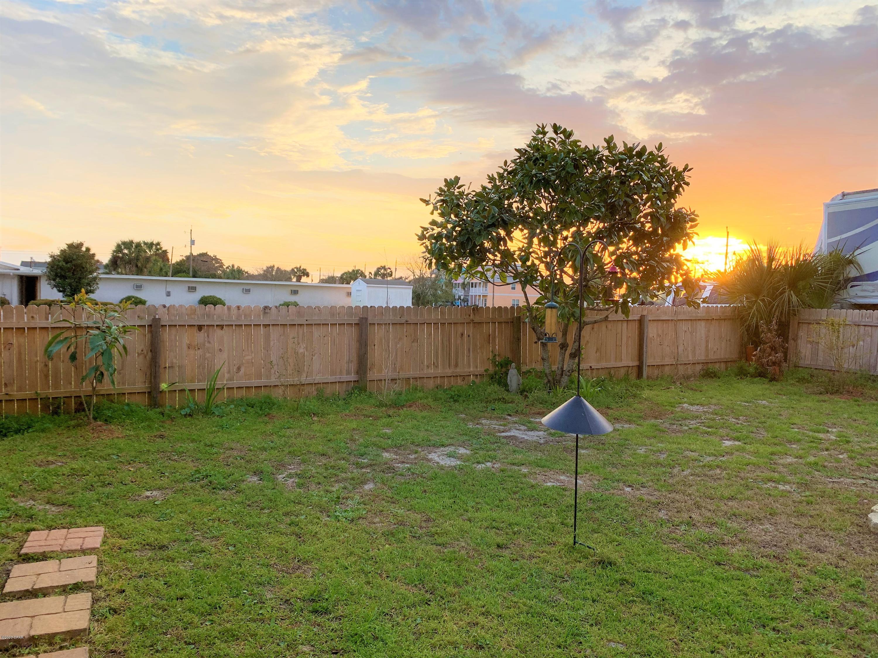 Laguna Beach Estates 7th Add - Residential