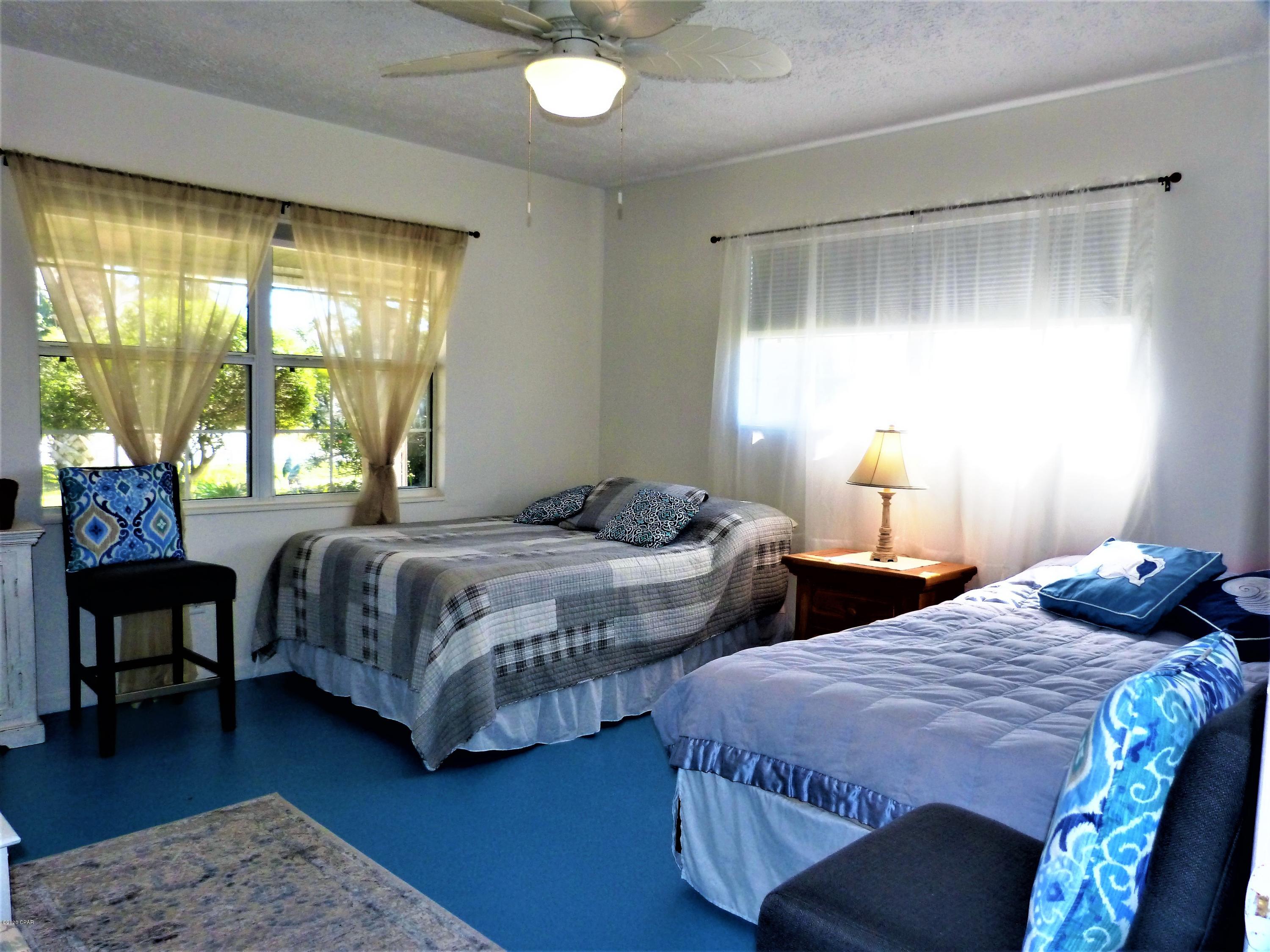 Laguna Beach Estates 7th Add - Residential