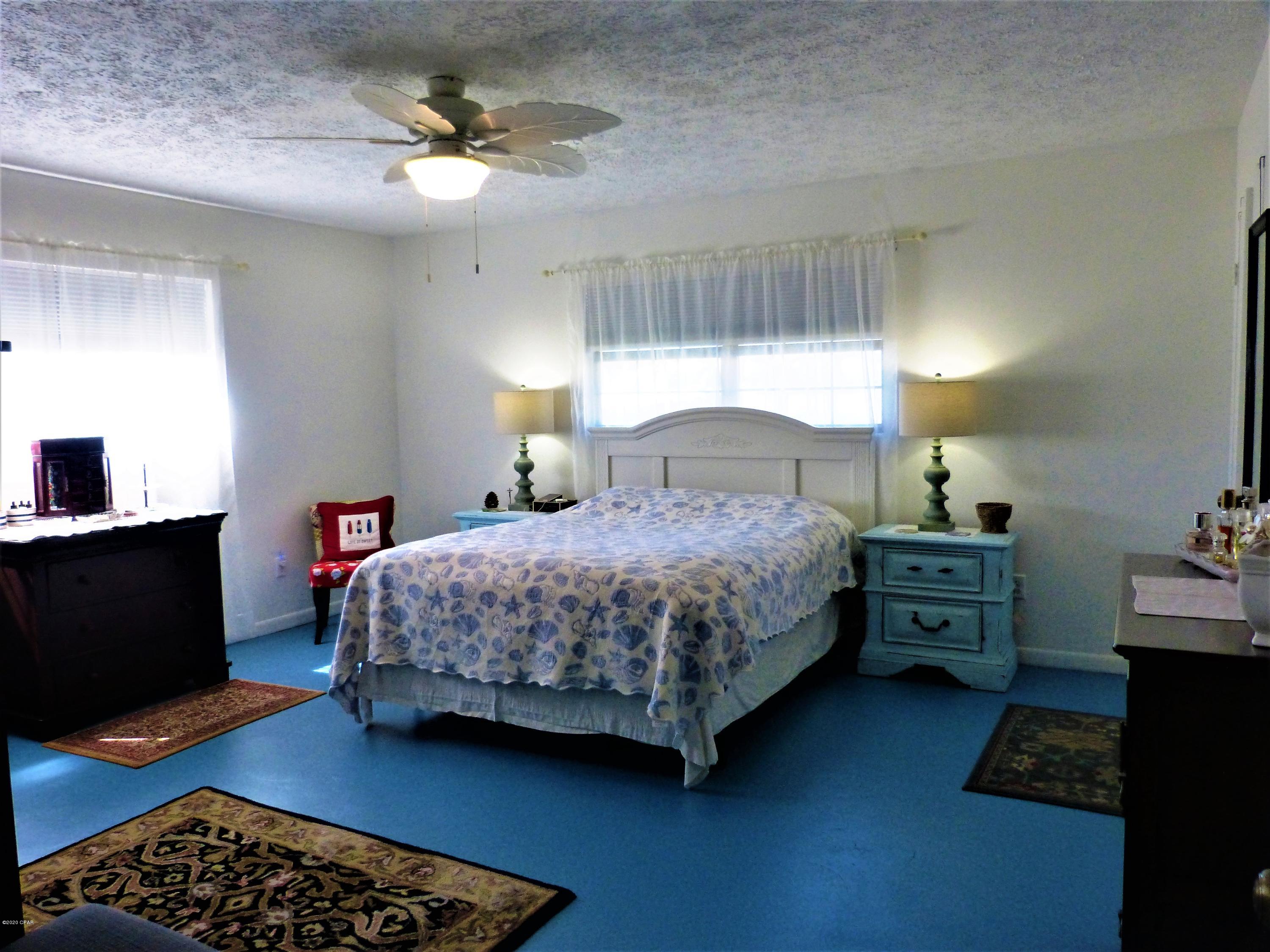 Laguna Beach Estates 7th Add - Residential