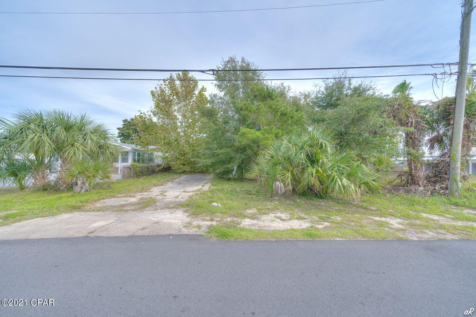 Bahama Heights - Land