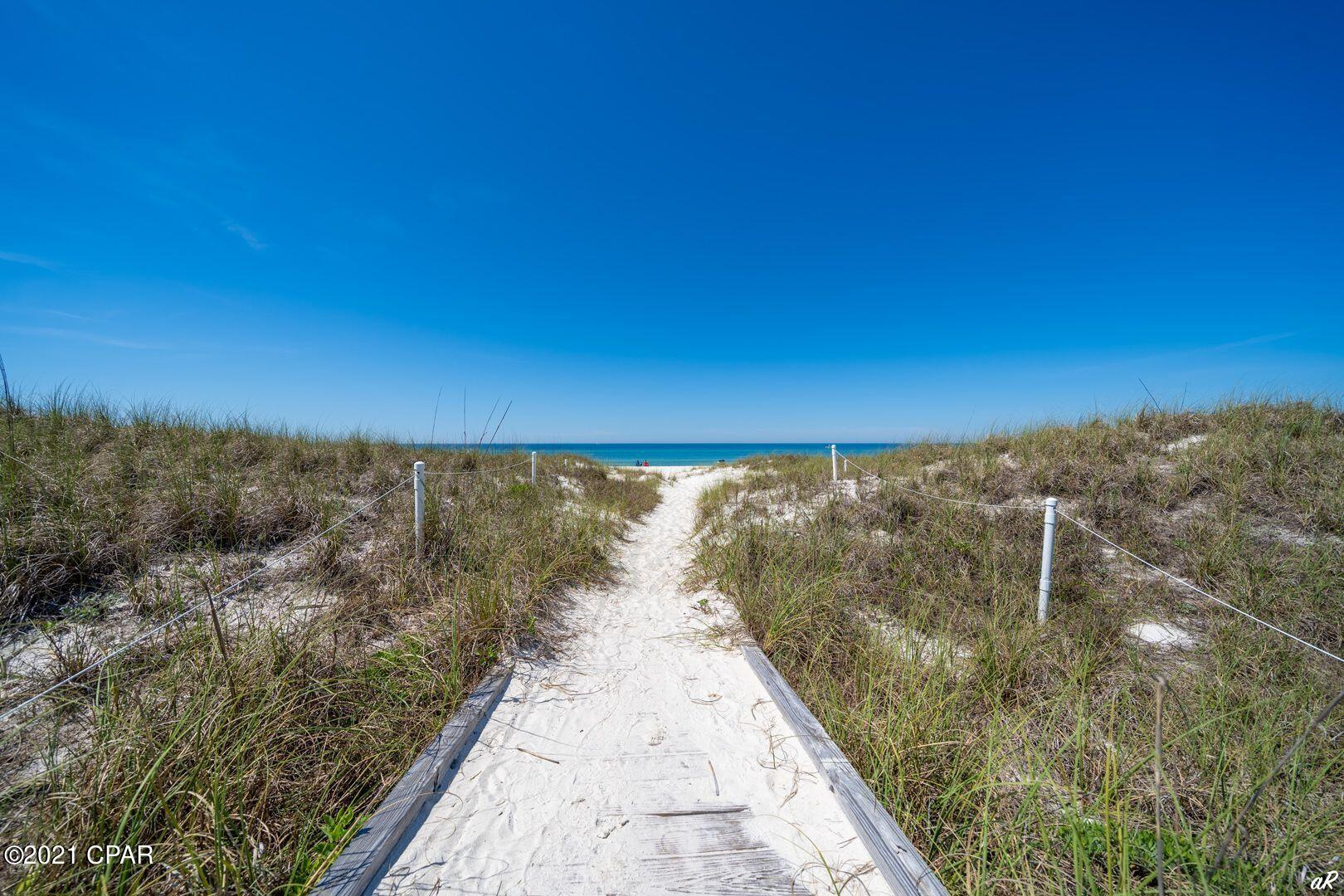 Bahama Heights - Land