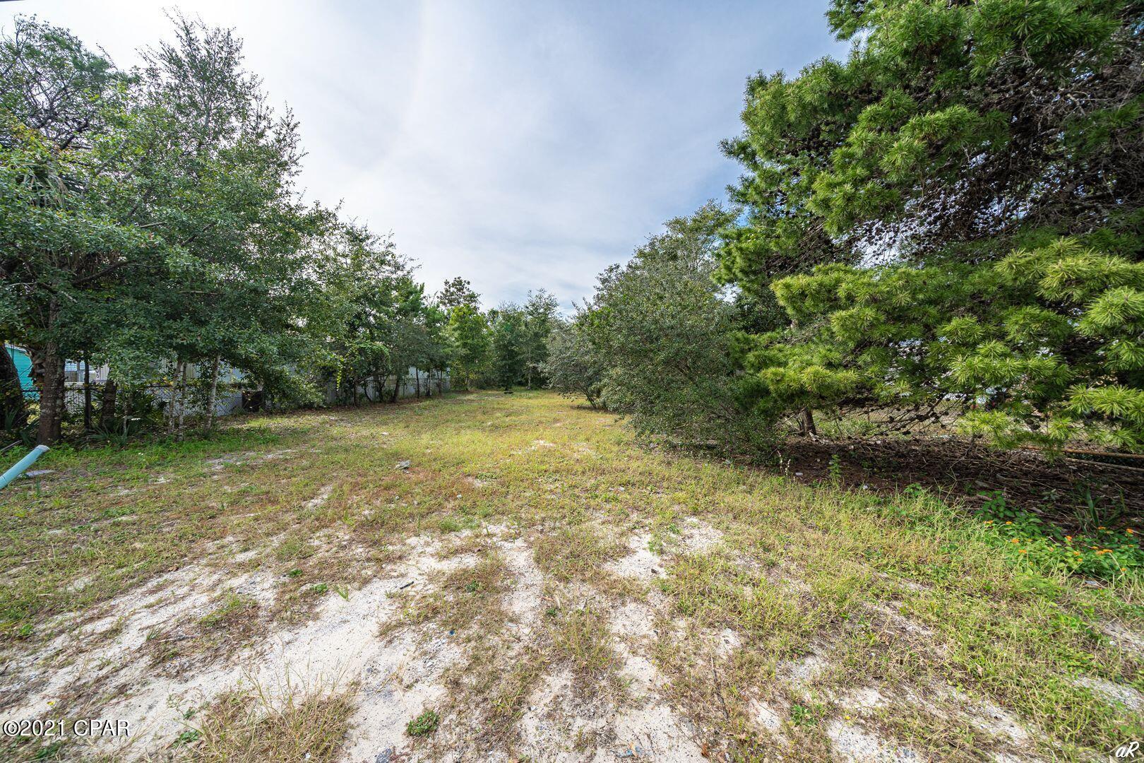 Bahama Heights - Land