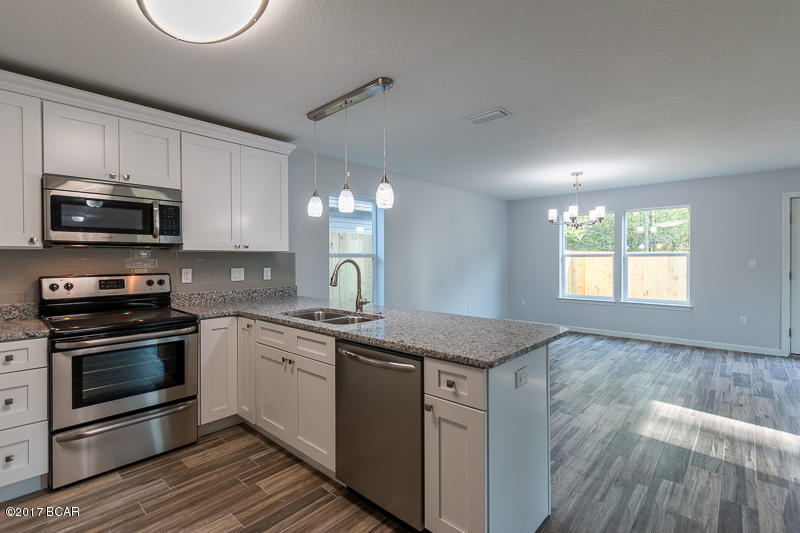 The Pines Of Lynn Haven - Residential